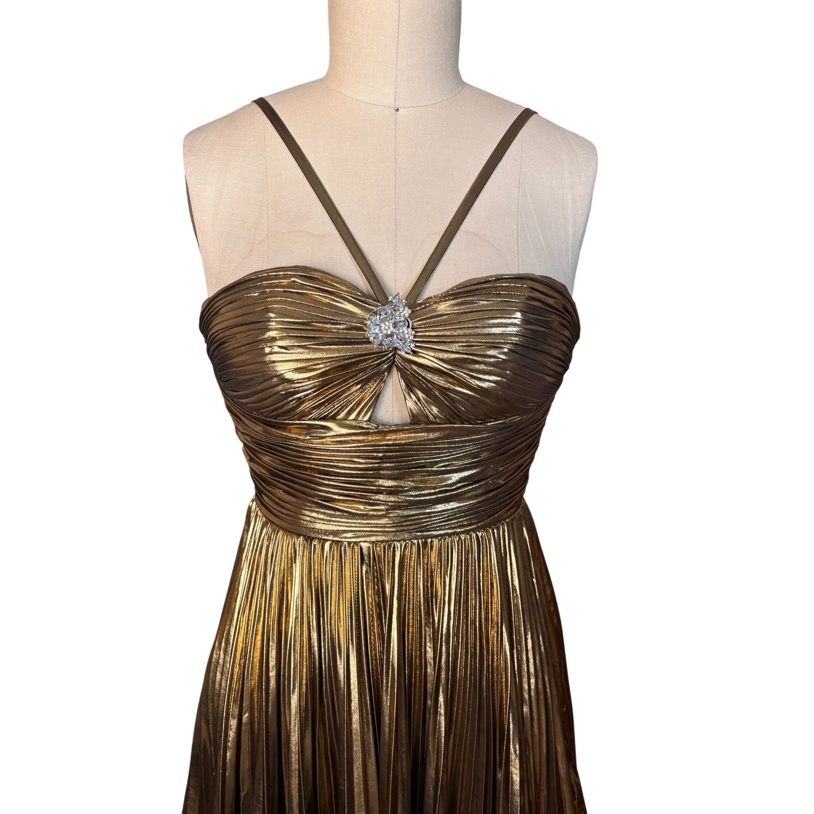 Pleated Metallic Stacees Cocktail Dress US2 Gold