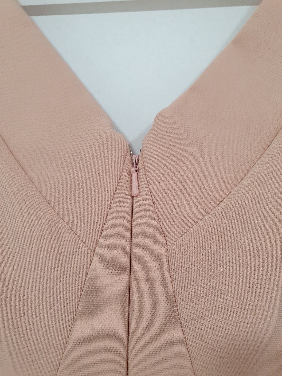 Reiss ESTER Salmon Pink Tailored Pencil Dress Size 6