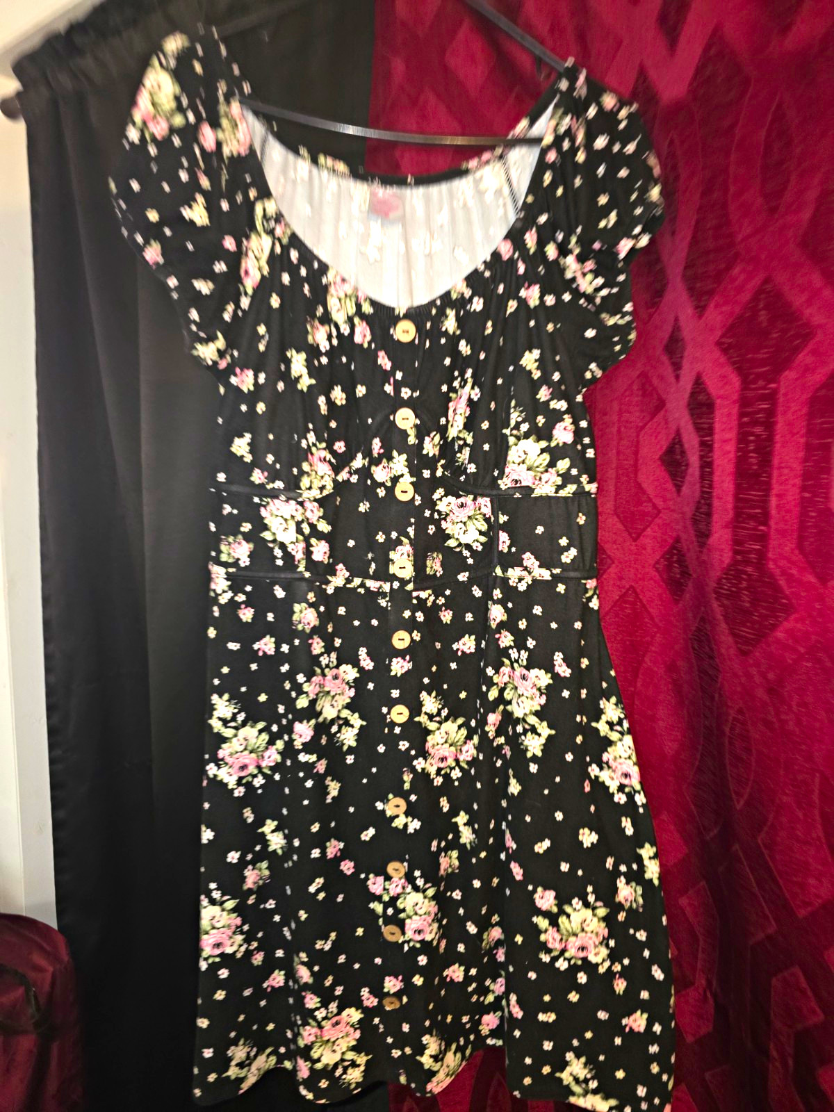 Black Floral Fit & Flare Dress Scoop Neck Cap Sleeve Knee Length Stretch L