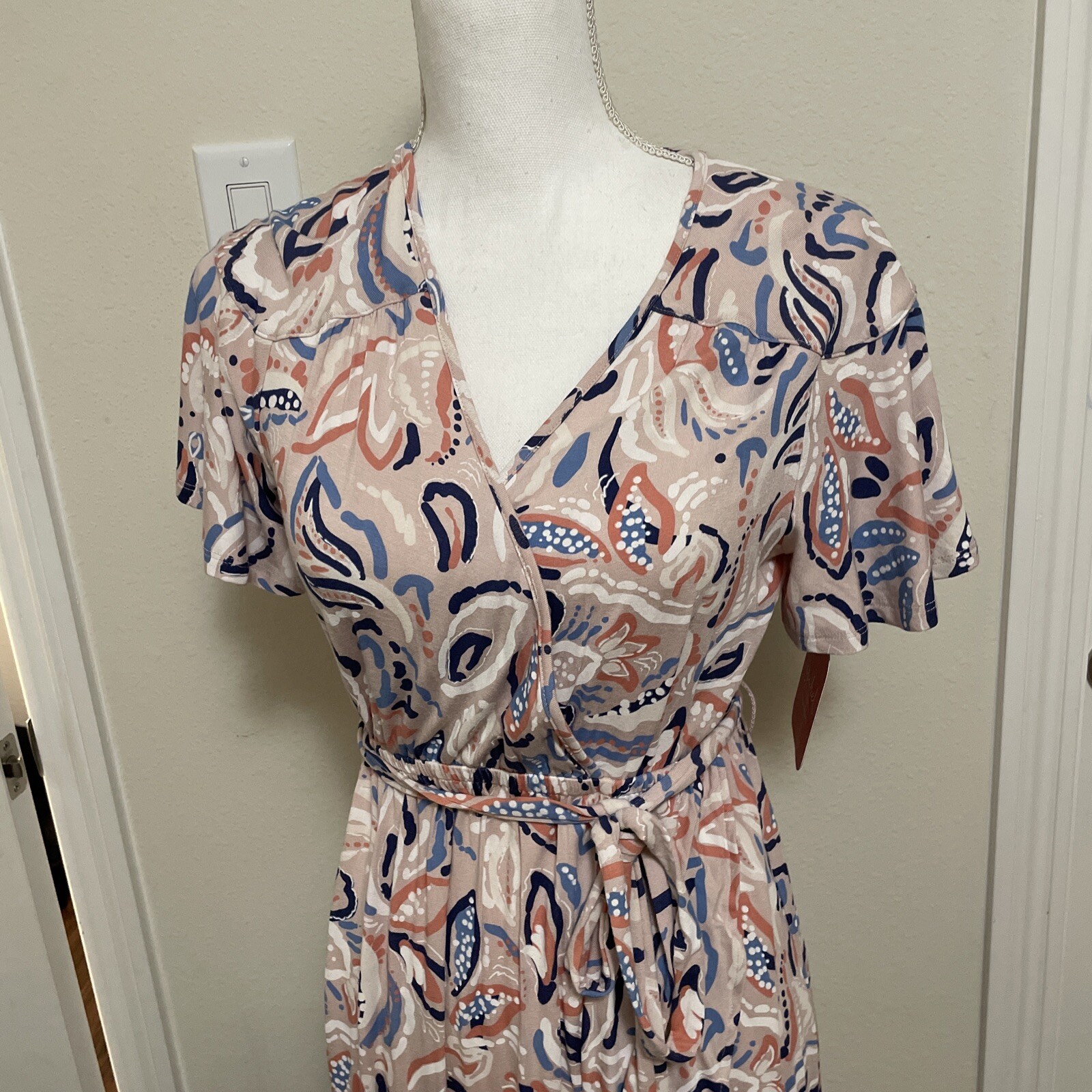 Flutter Short Sleeve Knit Maternity Dress -by Ingrid & Isabel™ Size Small