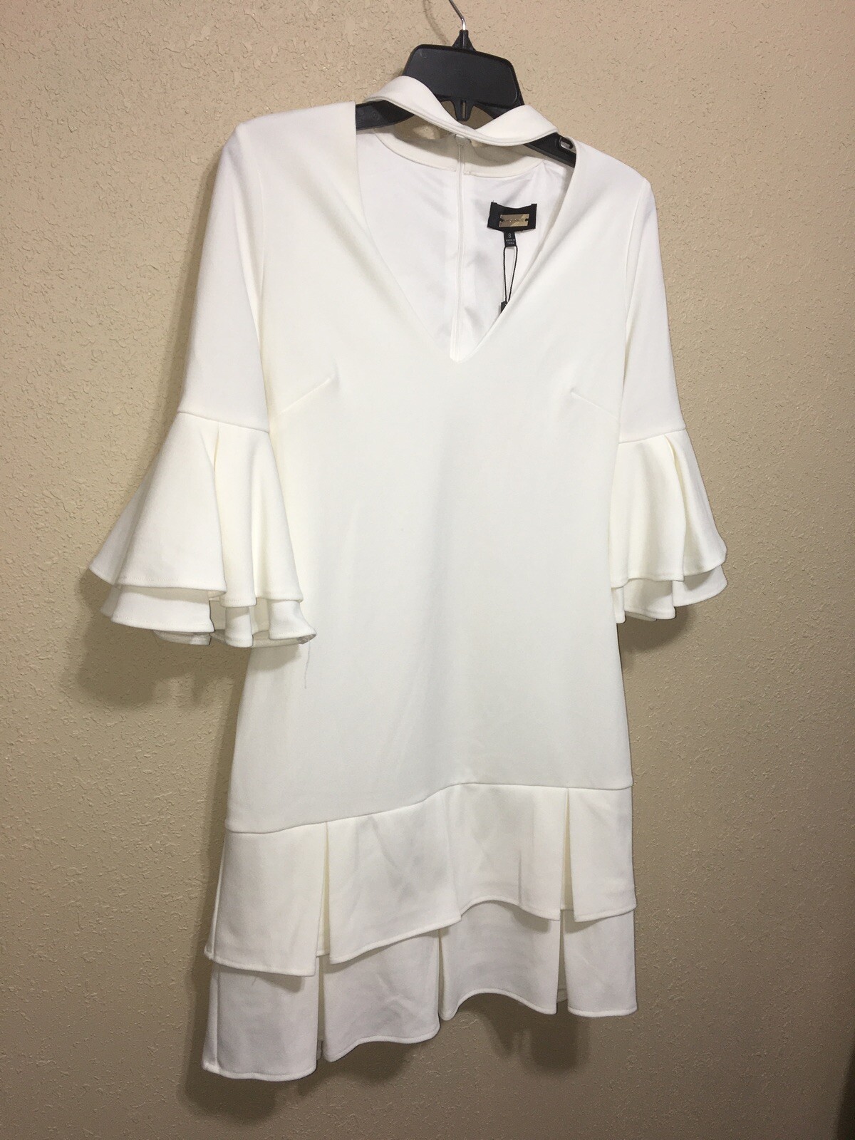 Alexia Admor Keyhole Ruffle Pleated Dress OFF White Boston Proper SZ 8 NEW