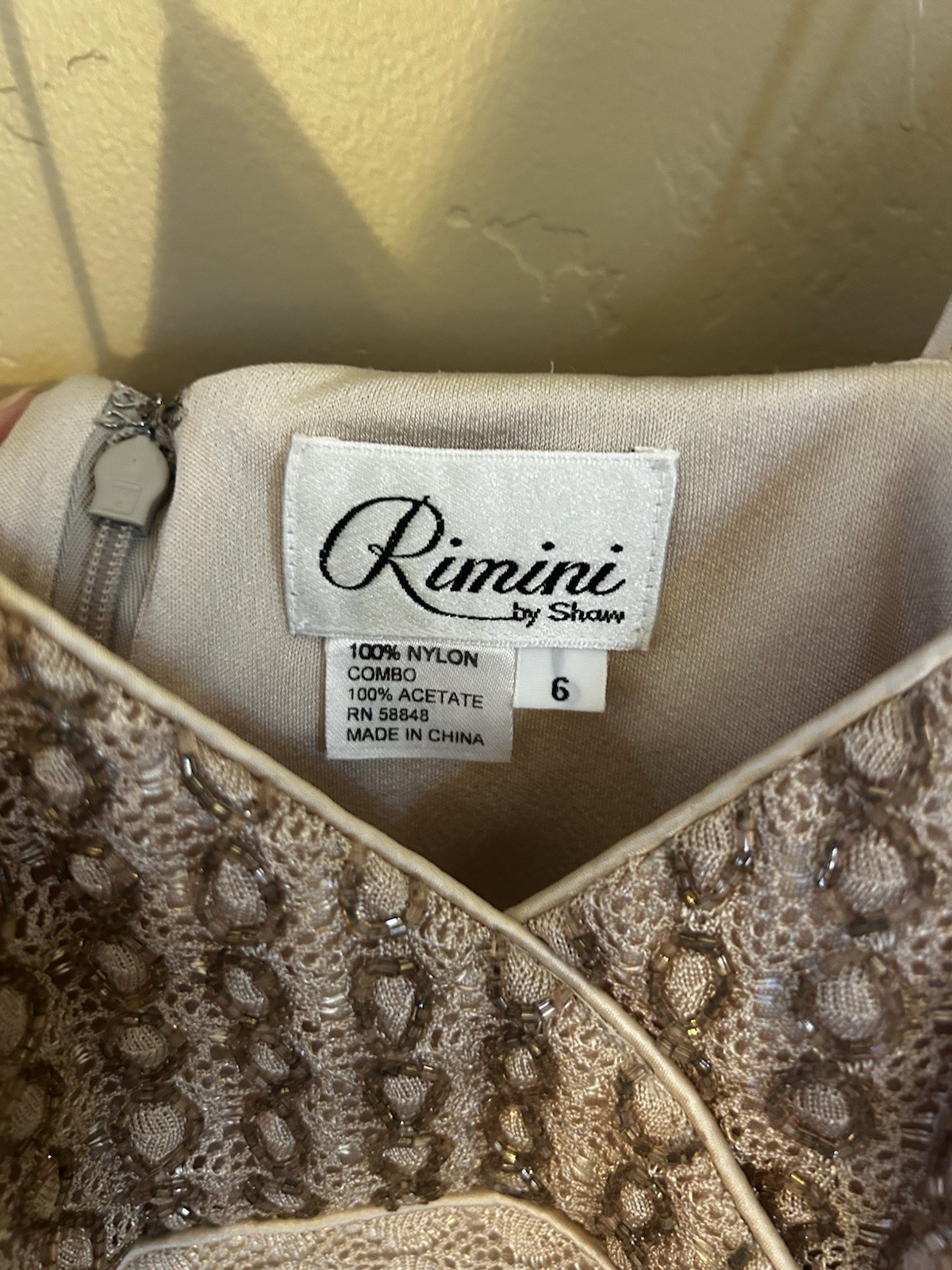 Rimini by Shaw Size 6 Beige Lace Beaded Maxi Dress V-Neck Sleeveless Zip