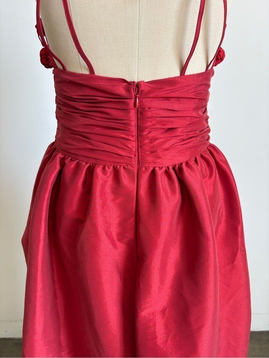 $689 For Love And Lemons “Esmeralda” High-Low Appliqué Gown in Red Sz Small