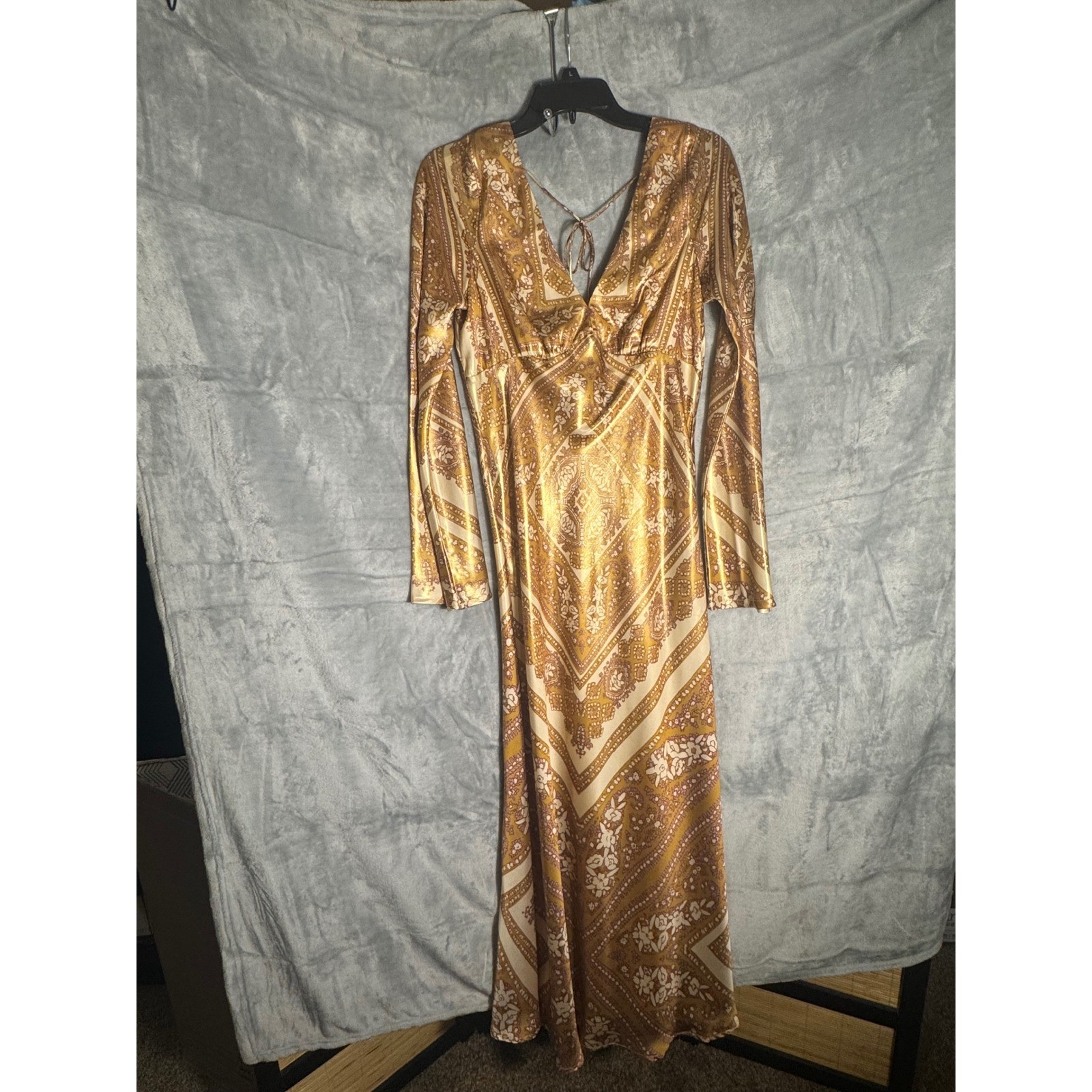 Free People Gold Paisley Bandana Print Satin Maxi Dress Open Back size 8 Boho