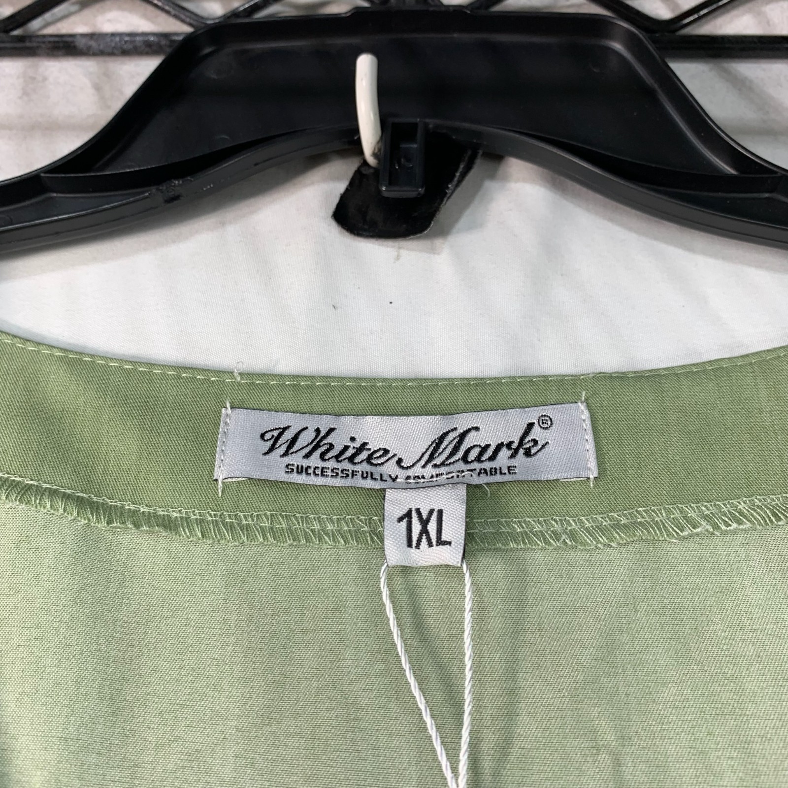 White Mark Dress Womens Plus Size 1XL Green Vneck Sleeveless New Pockets