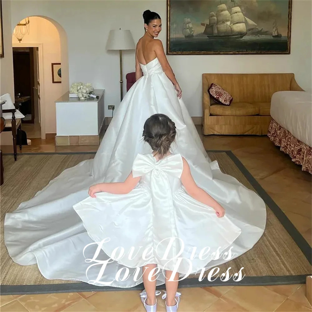 Simple Stain Strapless Pleats High Side Slit Wedding Dress Pastoral Sleeveless