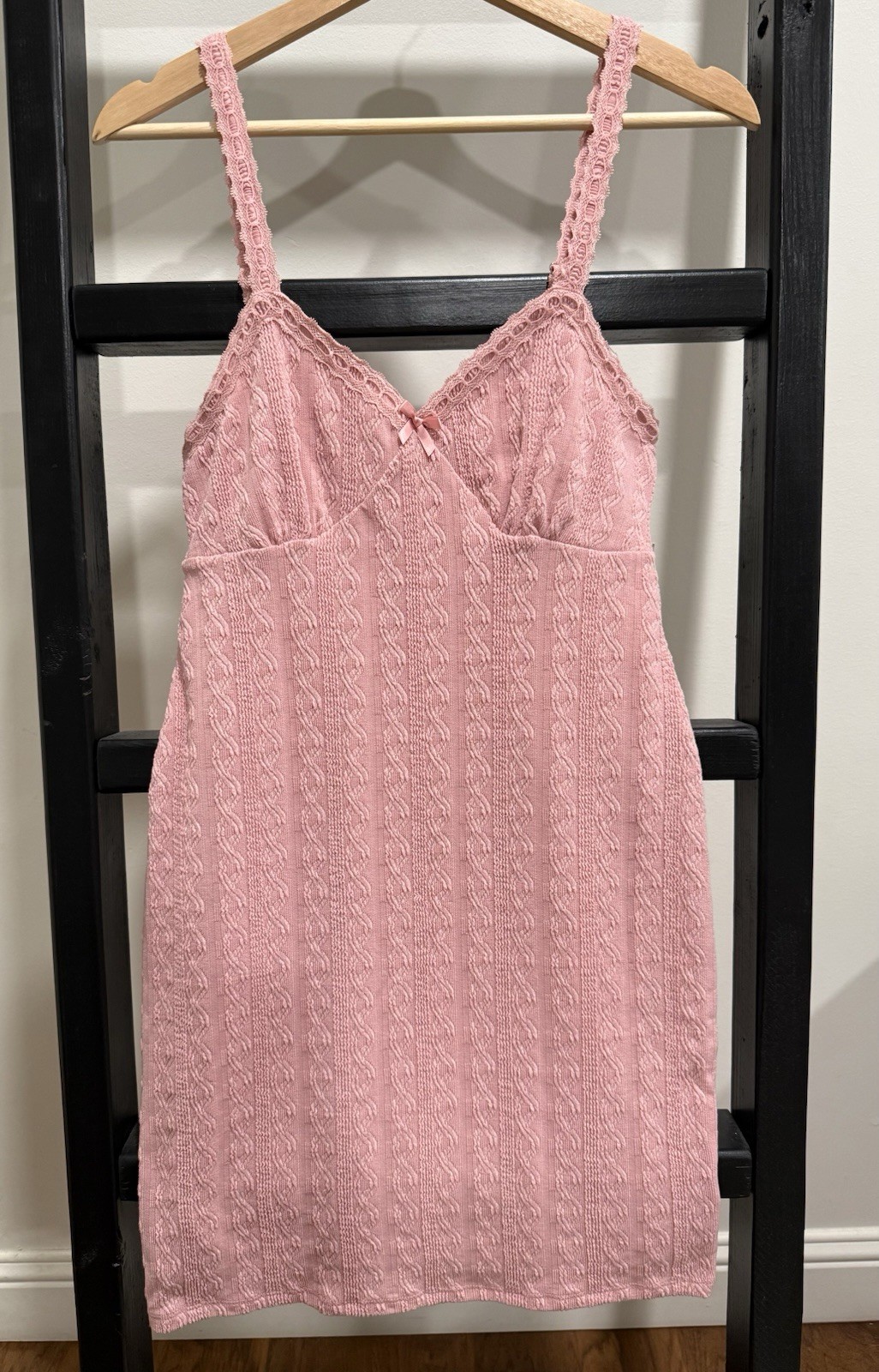 Women’s Dress Size M 8-10 Soft Pink Straps Lace Lined Short Summer Stretch