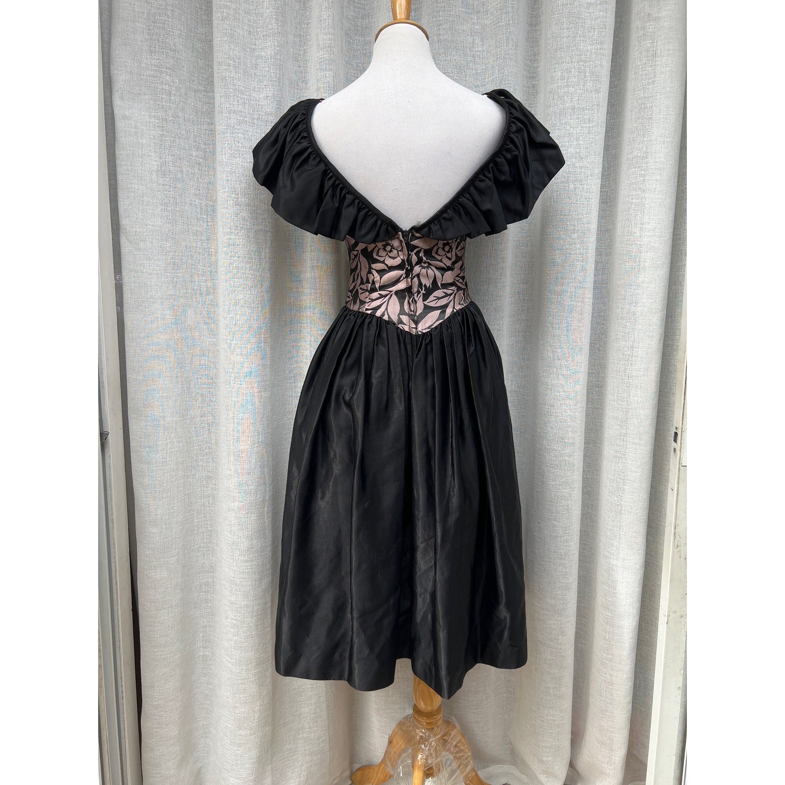 1990’s TD4 by Eletra Ruffle Off Shoulder Sleeve Black Flaired Dress