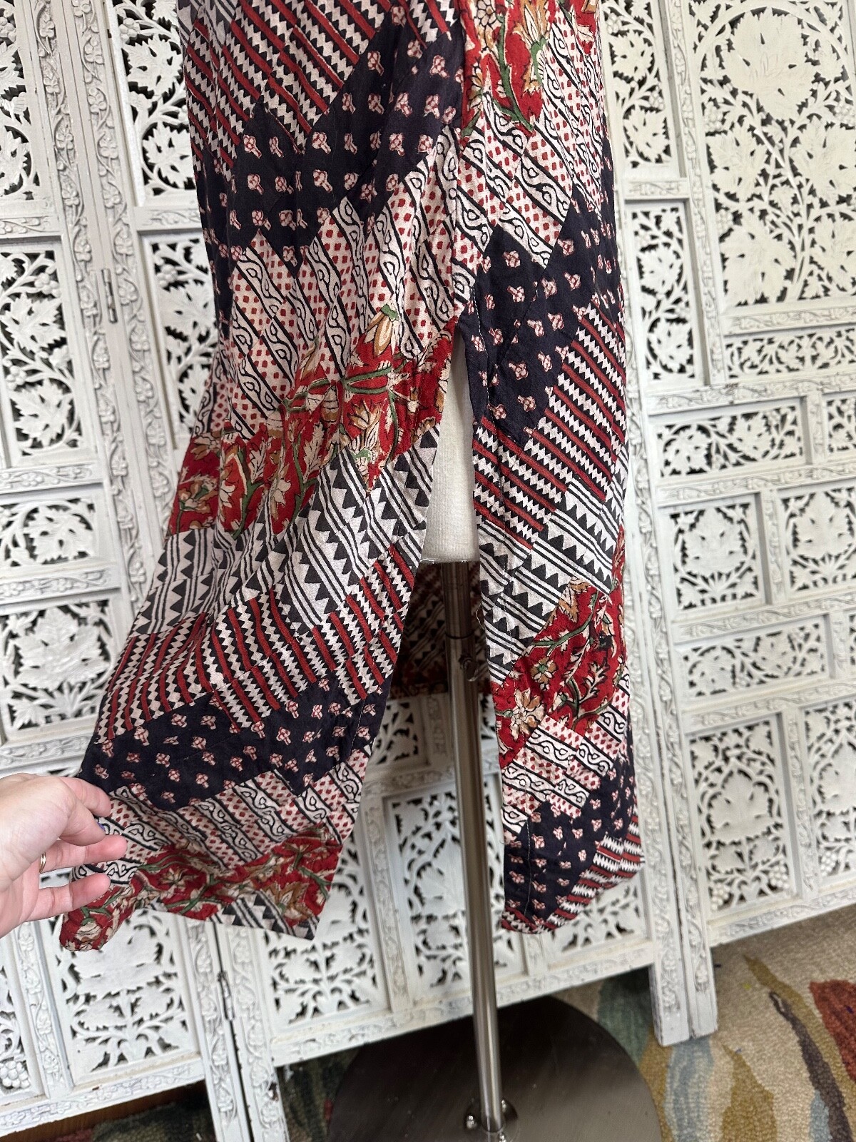 Vintage Quilted Patchwork Boho Knee Length V Neck Dress Sz Small