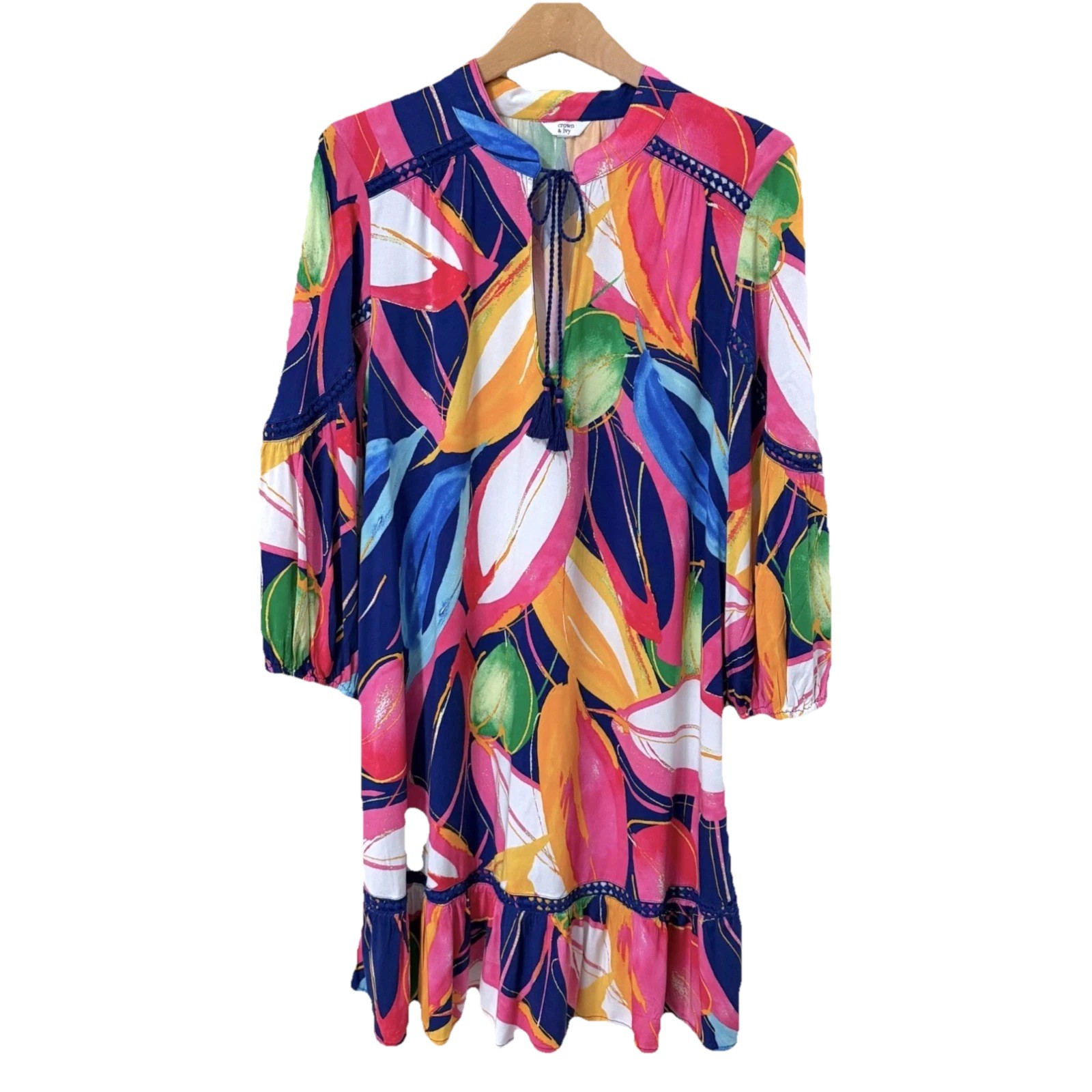 Crown & Ivy Women XL Shift Dress Tropical Abstract Print Ruffle Hem Crochet Trim