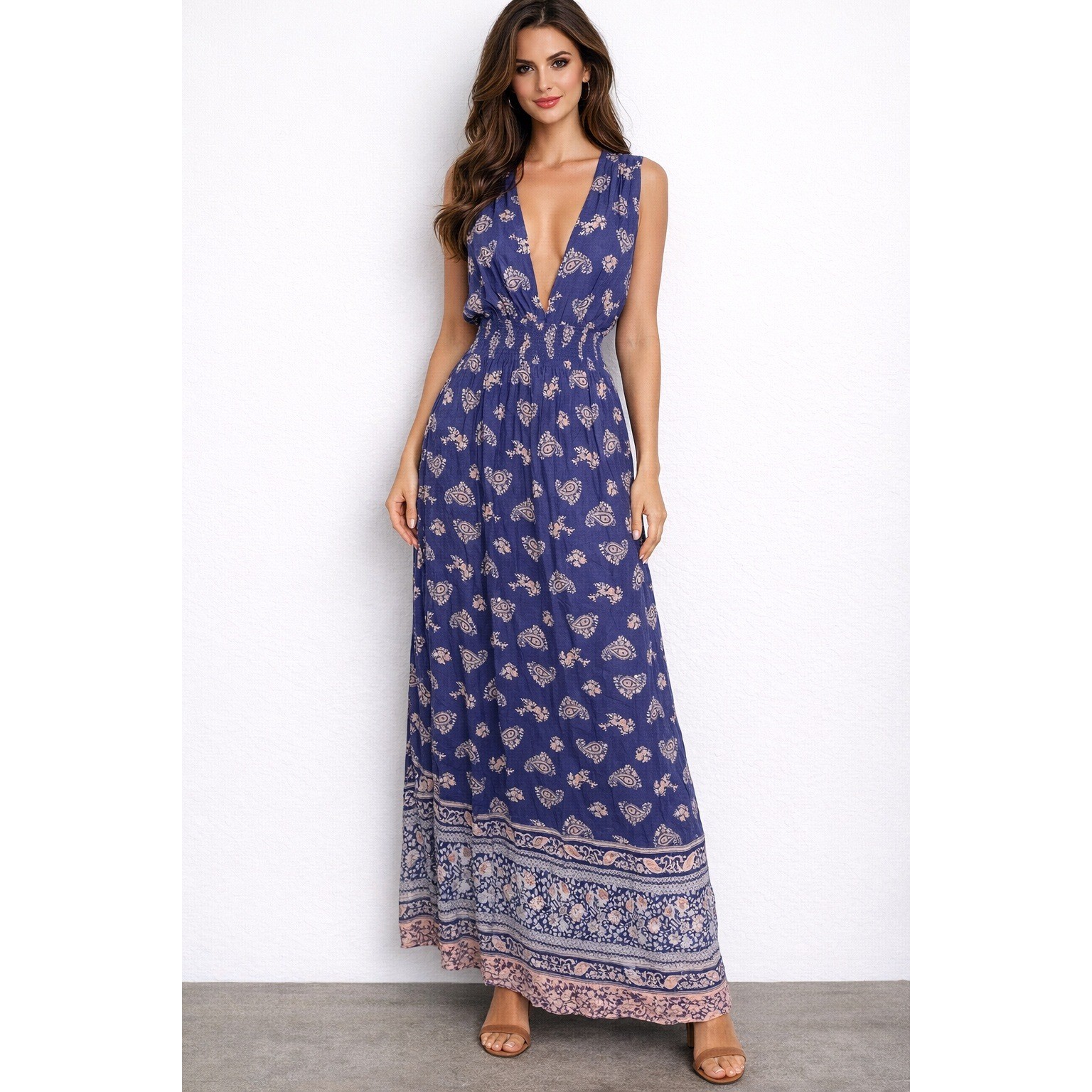 NWT Natural Life Nadia Halter Maxi Dress Women’s Sz M Navy Paisley Tie Back