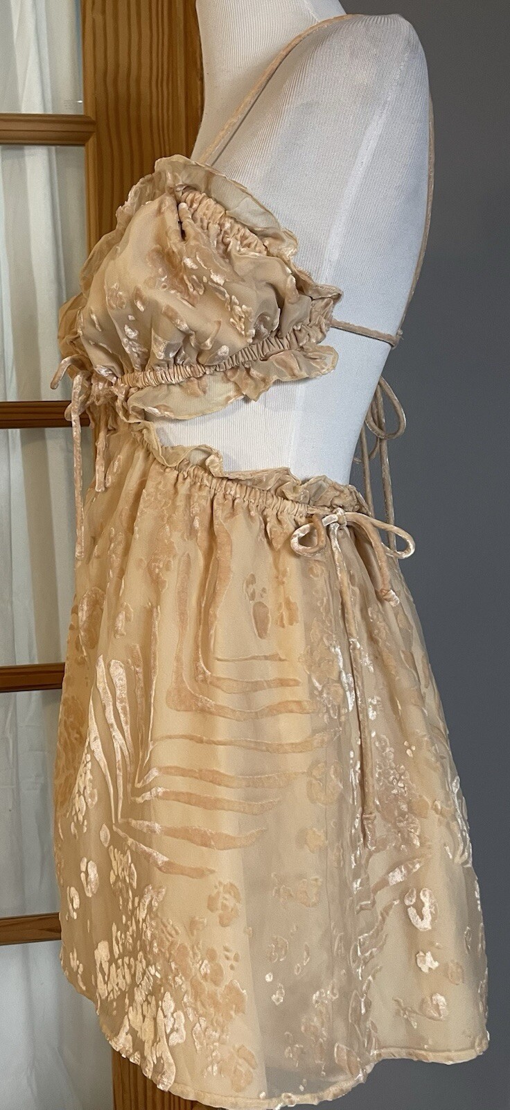 Saboluxe Strappy Open Back Dress M Mini Beige Velvet Floral Mesh Cut Out Waist