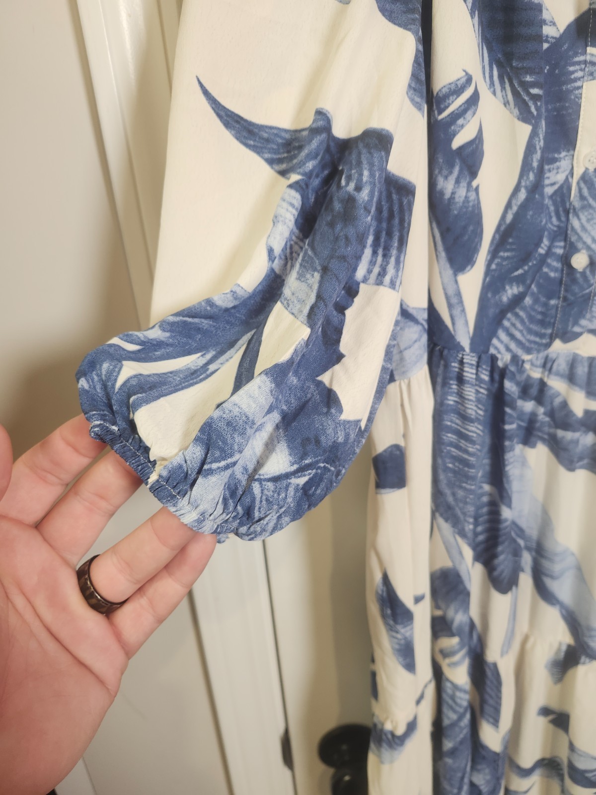 Pants Store Women’s Large Blue White Tropical Leaf Tiered Midi Dress NWT L