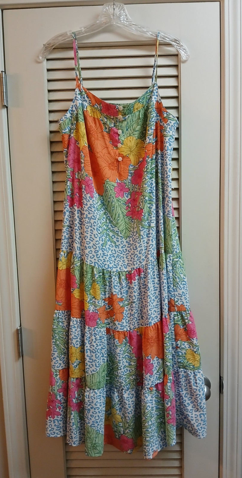 THML Tiered Floral Sundress Button front Size Medium Vacation Tropical Beach EUC