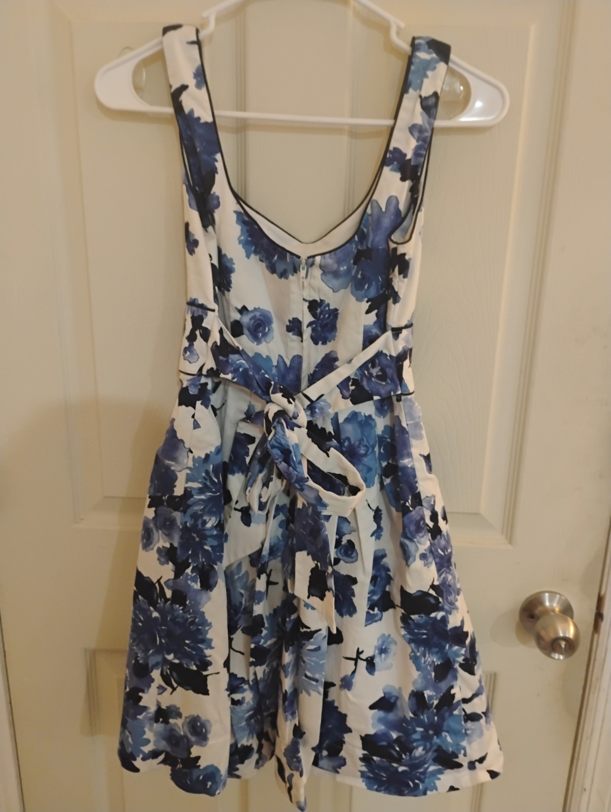 Teeze Me Fit Flare Dress Size 7 Juniors White Blue Floral Pleated Sleeveless