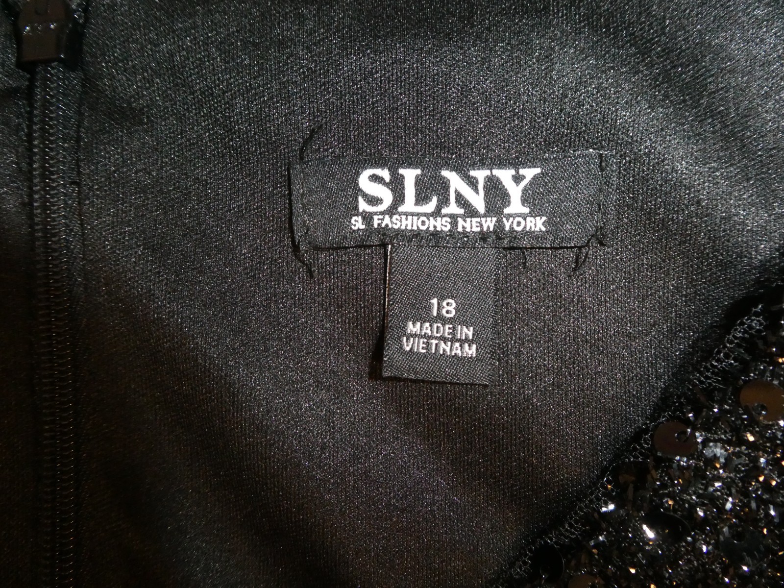 NWT SLNY Woman’s Black Sequined Short Sleeve Back Zip Party Cocktail Dress 18