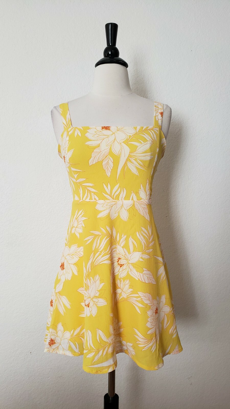 New Dress Size Small Yellow Floral Garden Brunch Cottage Coquette