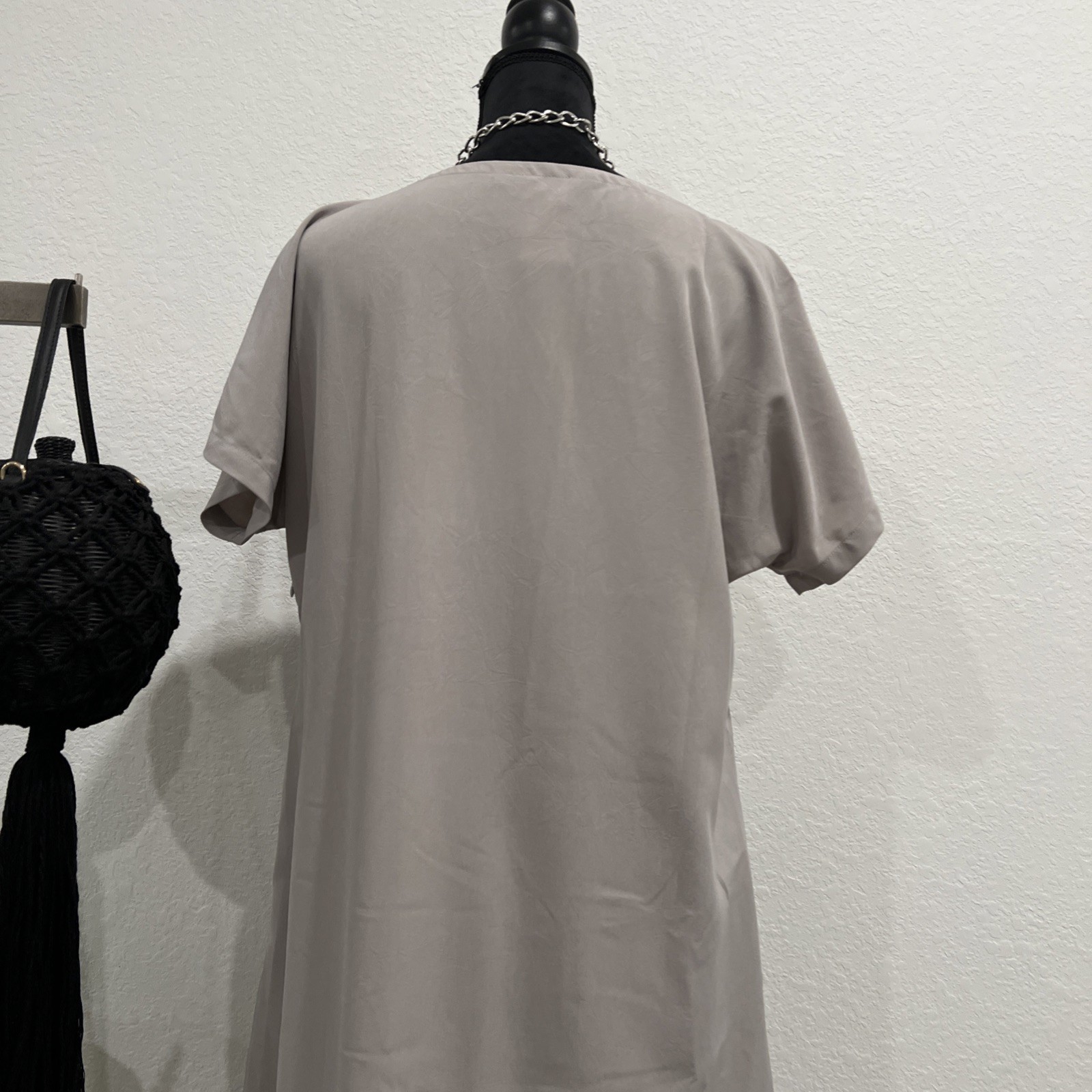 Moyuru Polyester Gray Midi Dress Sz M (item B10)