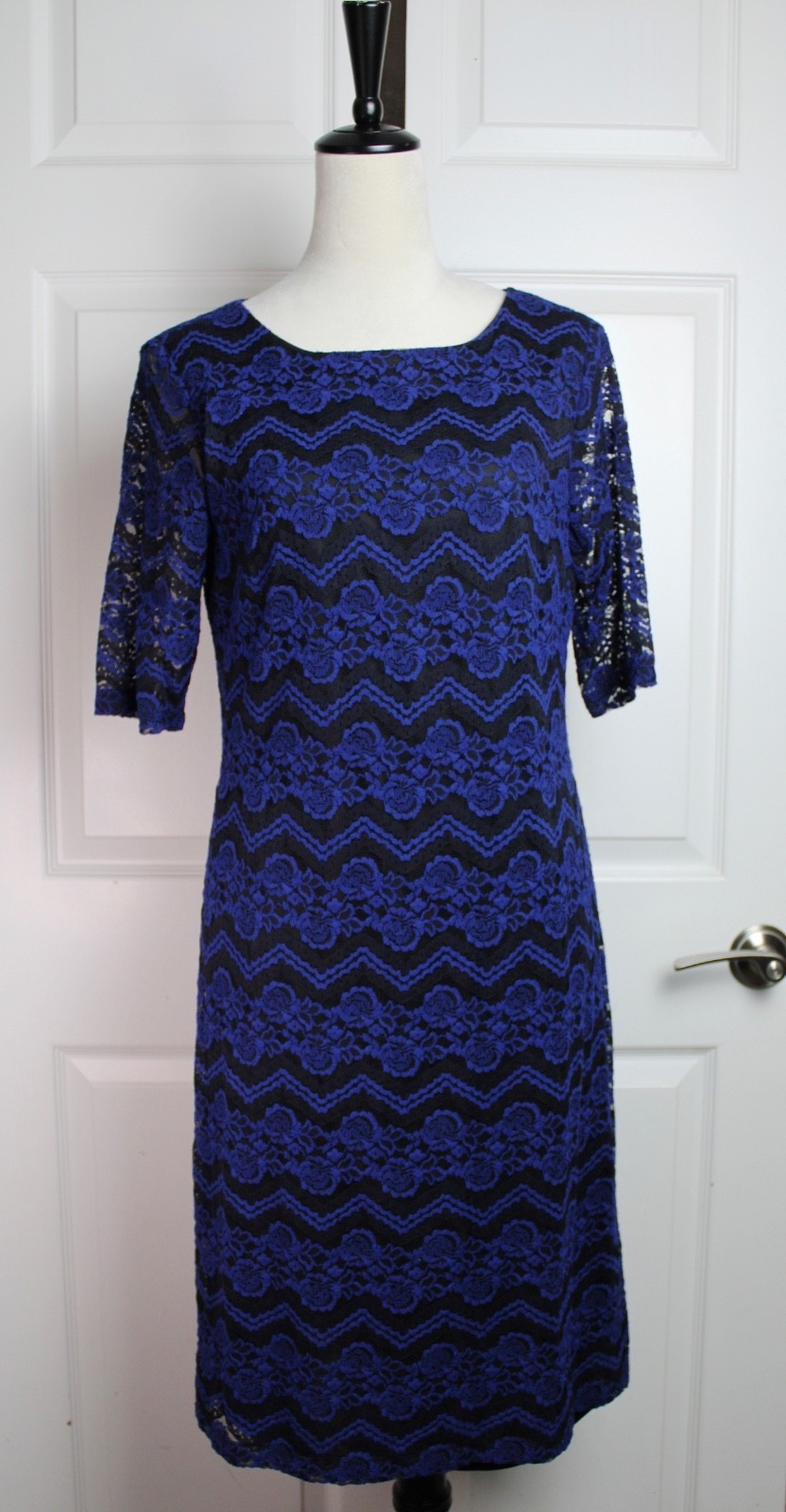 VTG Women’s Madison Leigh Blue & Black Short Sleeve Back Zip Lined Dress Size 10