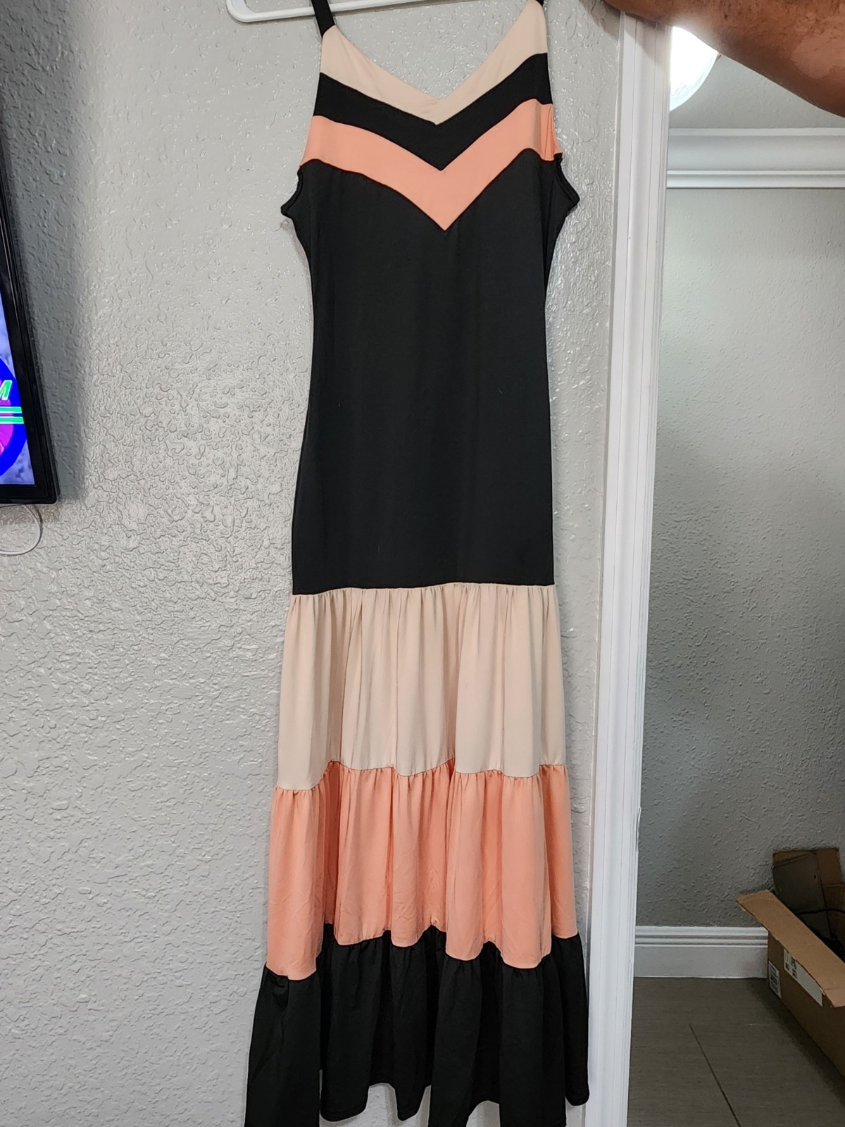 CBR Black Beige Peach Colorblock Strappy Sleeveless Tiered Maxi Dress M