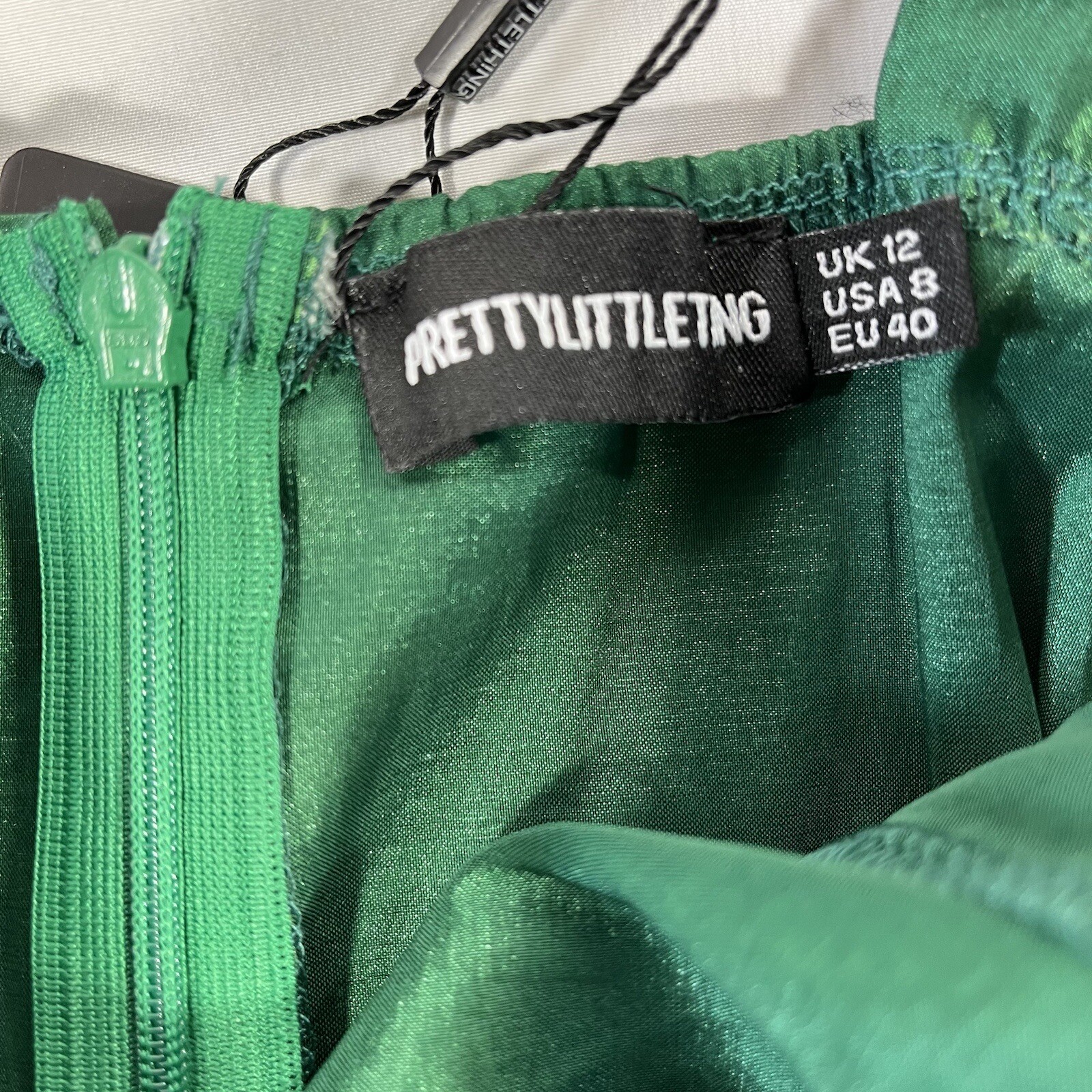 PRETTY LITTLE THING BODYCON DRESS WOMENS 8 GREEN NWT NEW TAFETTA PUFF SLEEVE
