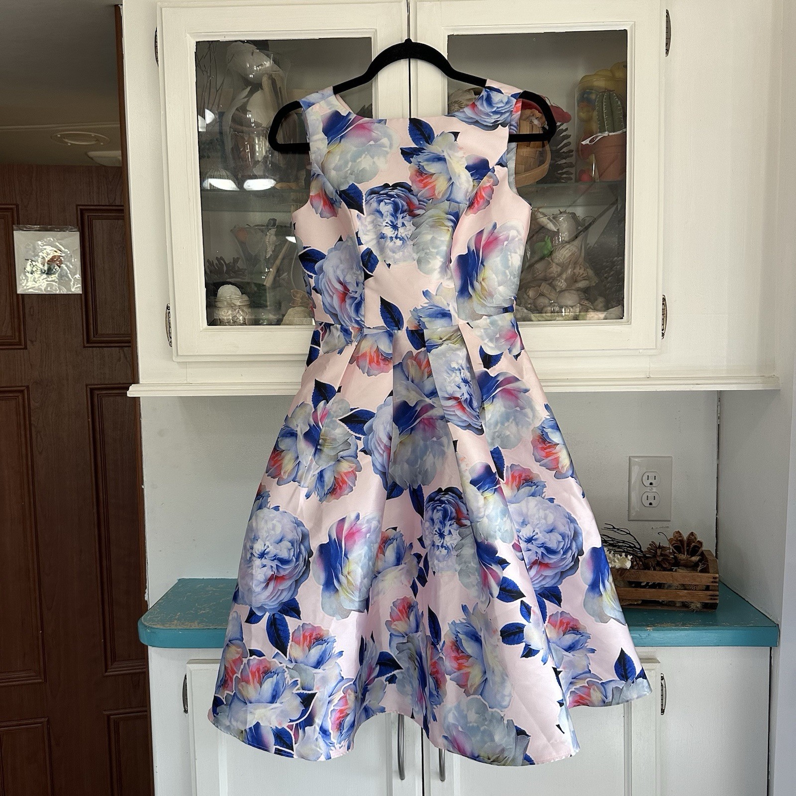 CHI CHI LONDON Floral Fit & Flare Cocktail Dress UK Size 6 US S (2-4) Sleeveless