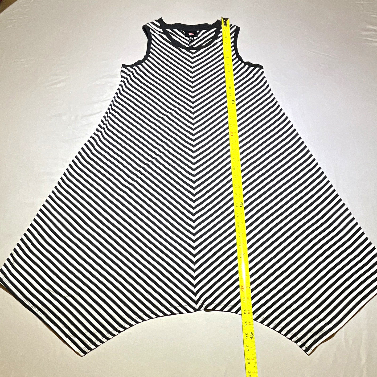 Mossimo Women’s XS Black/Gray Striped Knit V-Neck Sleeveless Shift Dress