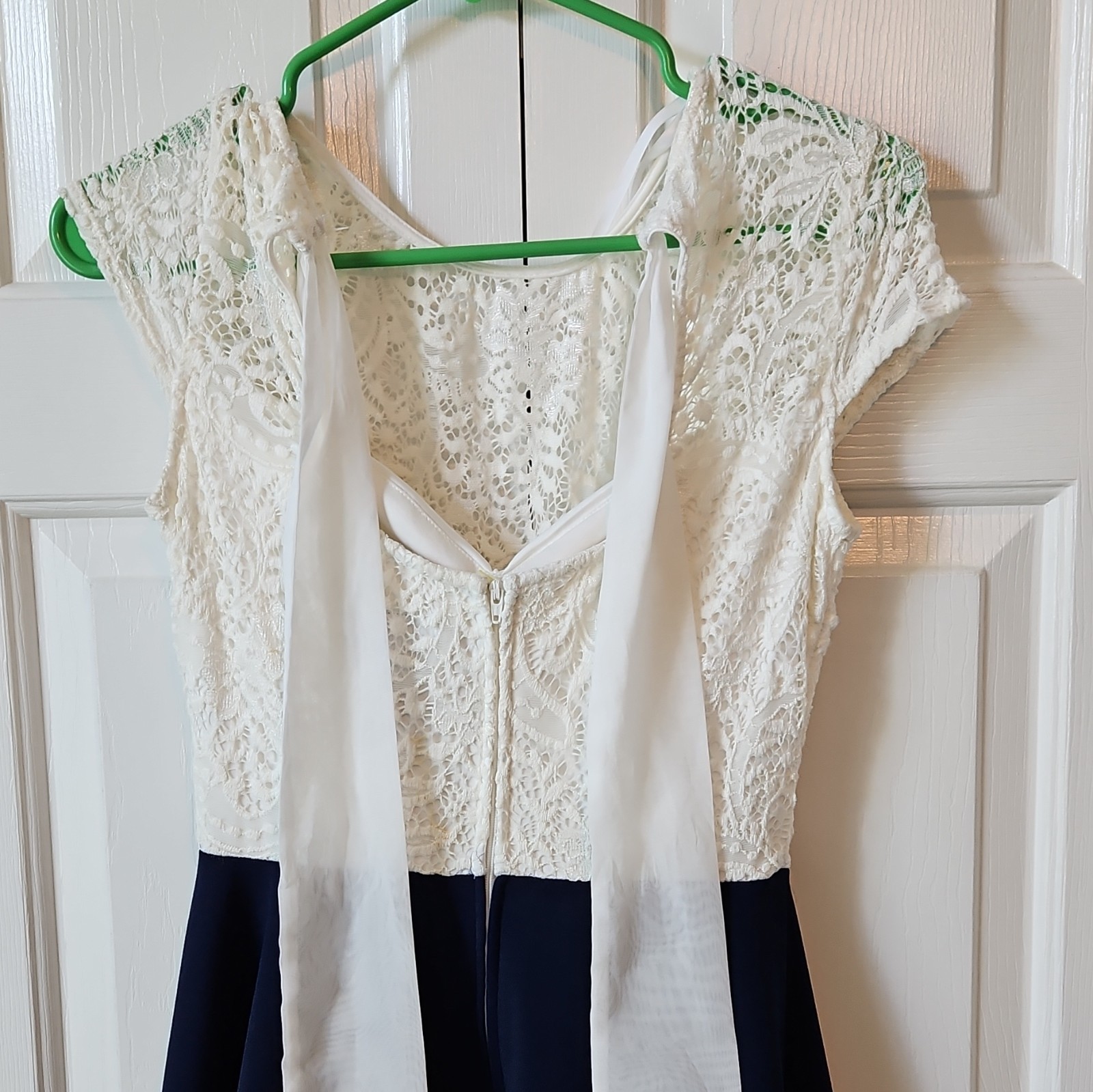 B. Darlin Navy Ivory Lace Fit & Flare Dress Sweetheart Sleeveless Zip 5/6