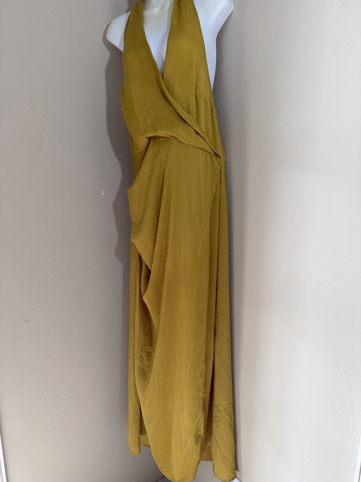 PrettyLittleThing Mustard Yellow Satin Halterneck Backless Maxi Dress Size 12