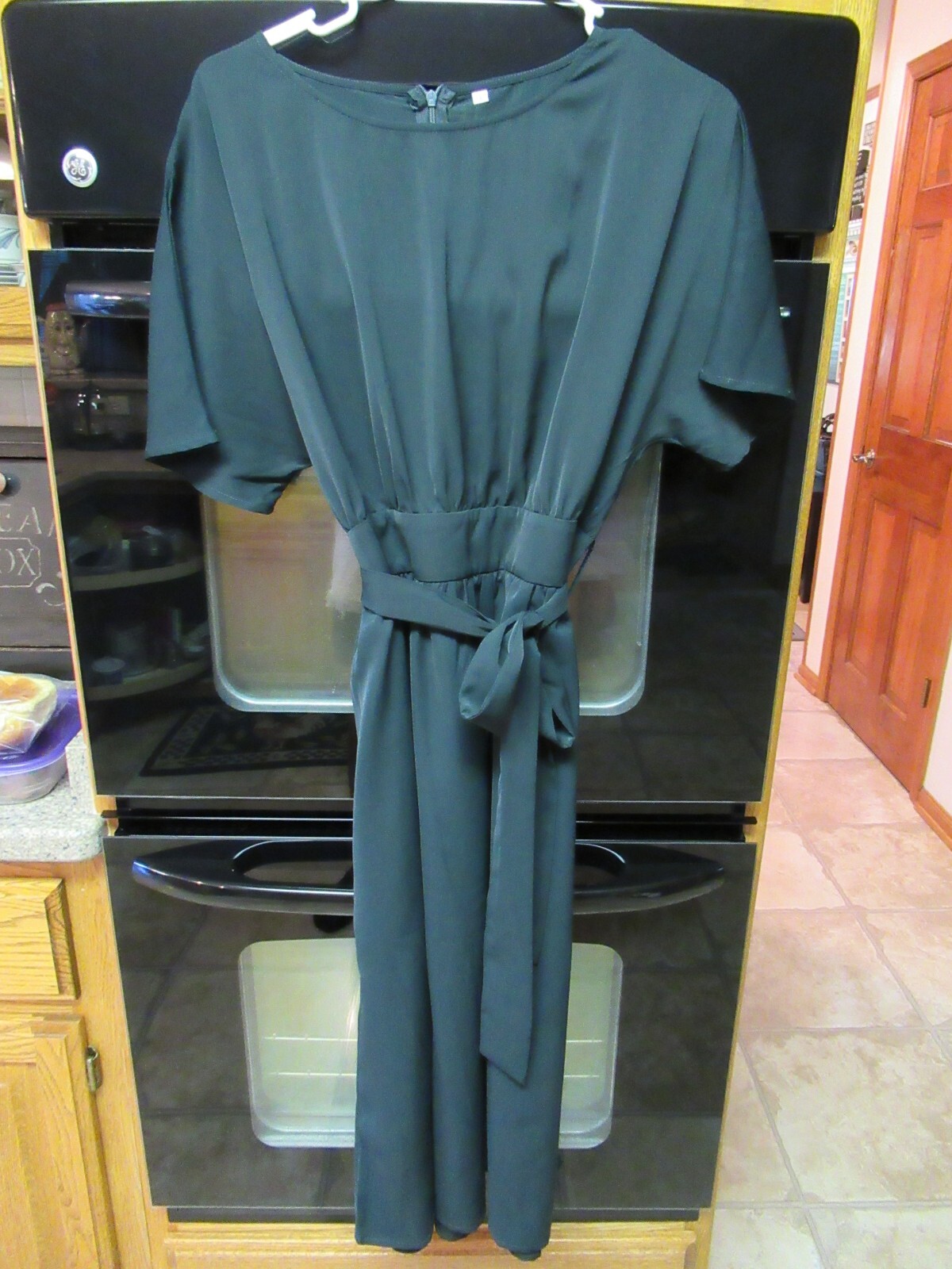 Green Short Sleeve Women’s Dress from Betsy’s Boutique – Size Large