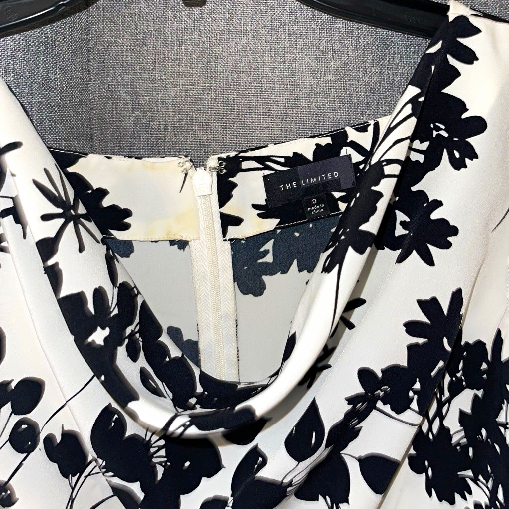 The Limited Size 0 Black & White Floral Cowl Neck Sleeveless dress