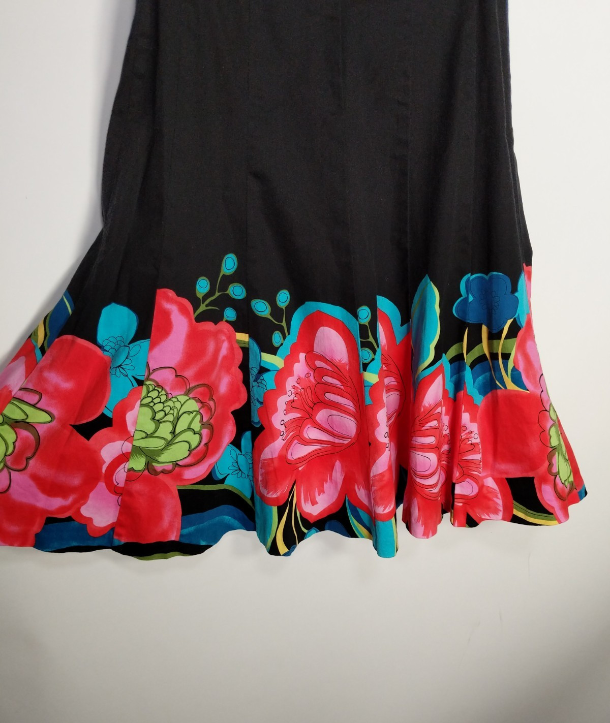 Nine West Size 2 Black Floral Sleeveless Back Zip Empire Waist Sheath Dress