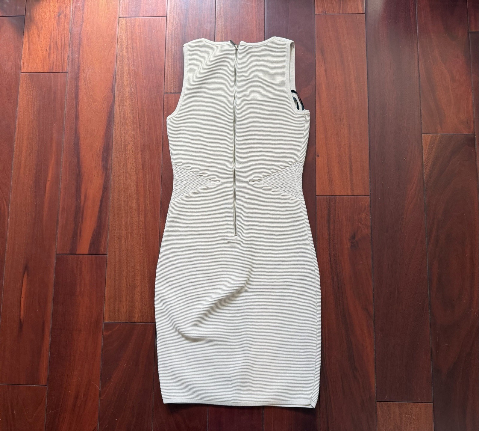 bebe XS/TP Beige Solid Knit Bodycon Dress Scoop Neck Knee Length Zip