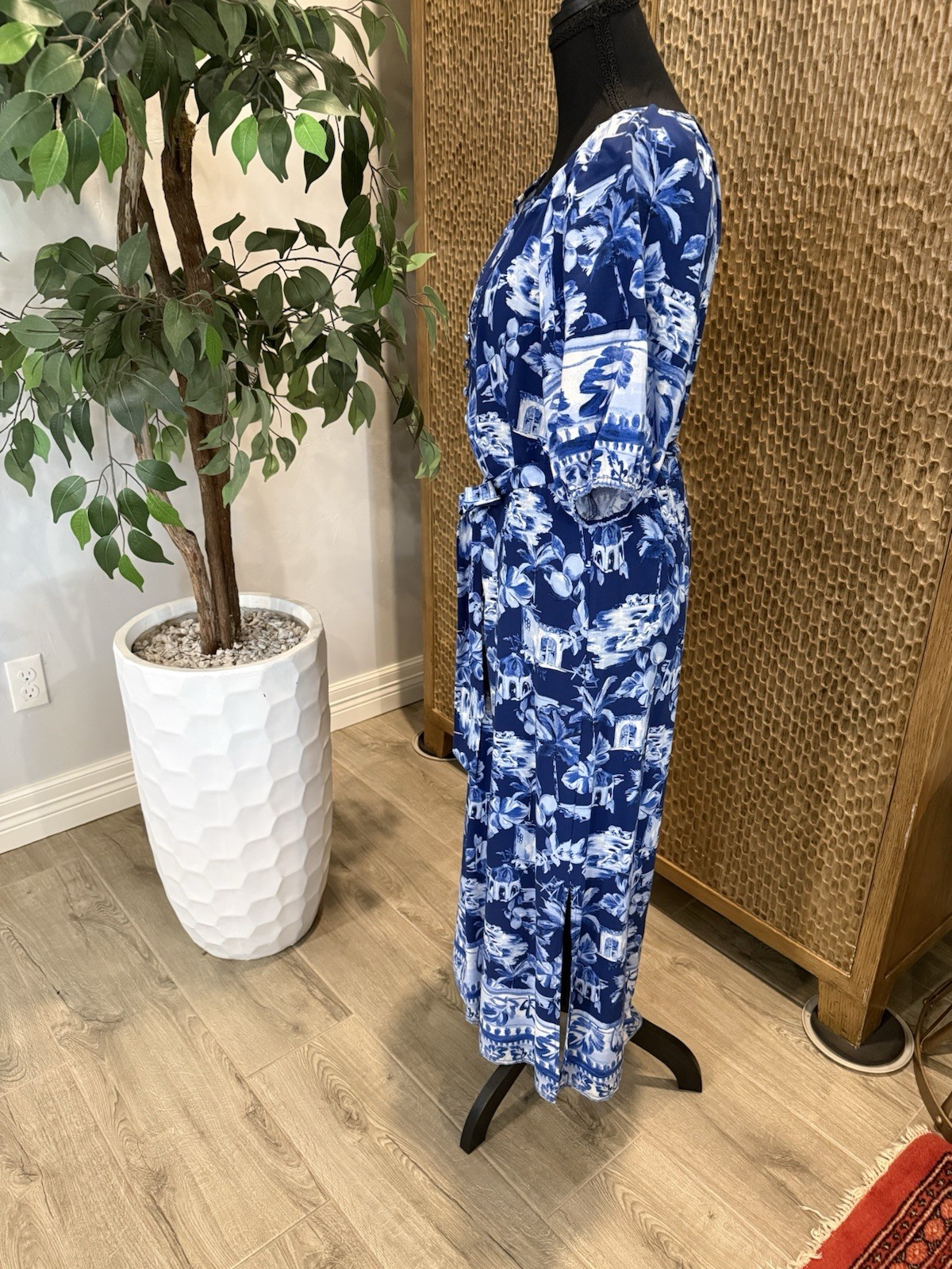 LOFT NEVER WORN Maxi Dress Blue White Floral Split Neck Puff Sleeves Button Tie