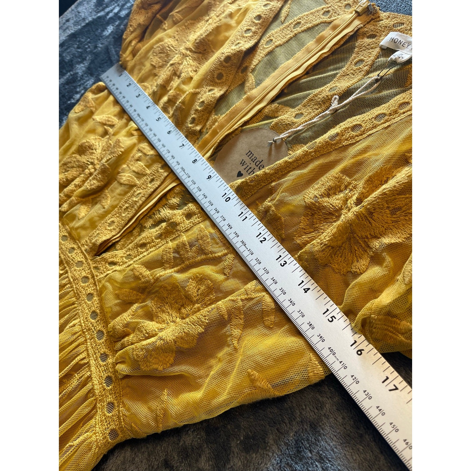 Honey Punch Chloe Lace Maxi – Mustard Yellow / Gold Boho Plunging V-Neck Small
