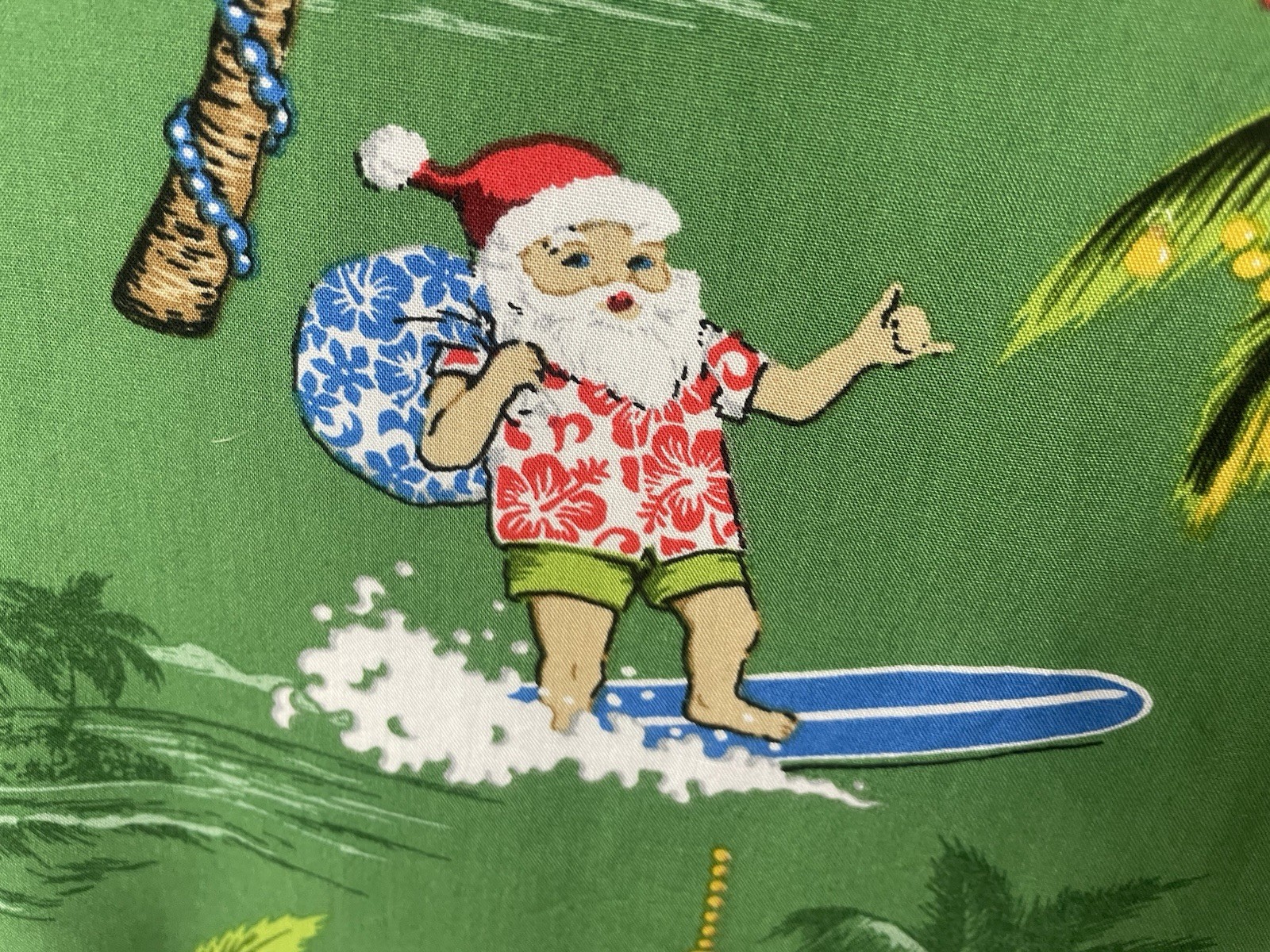 Bishop St Apparel Hawaiian Christmas Dress Women’s 2XL Green Surfing Santa Hawai