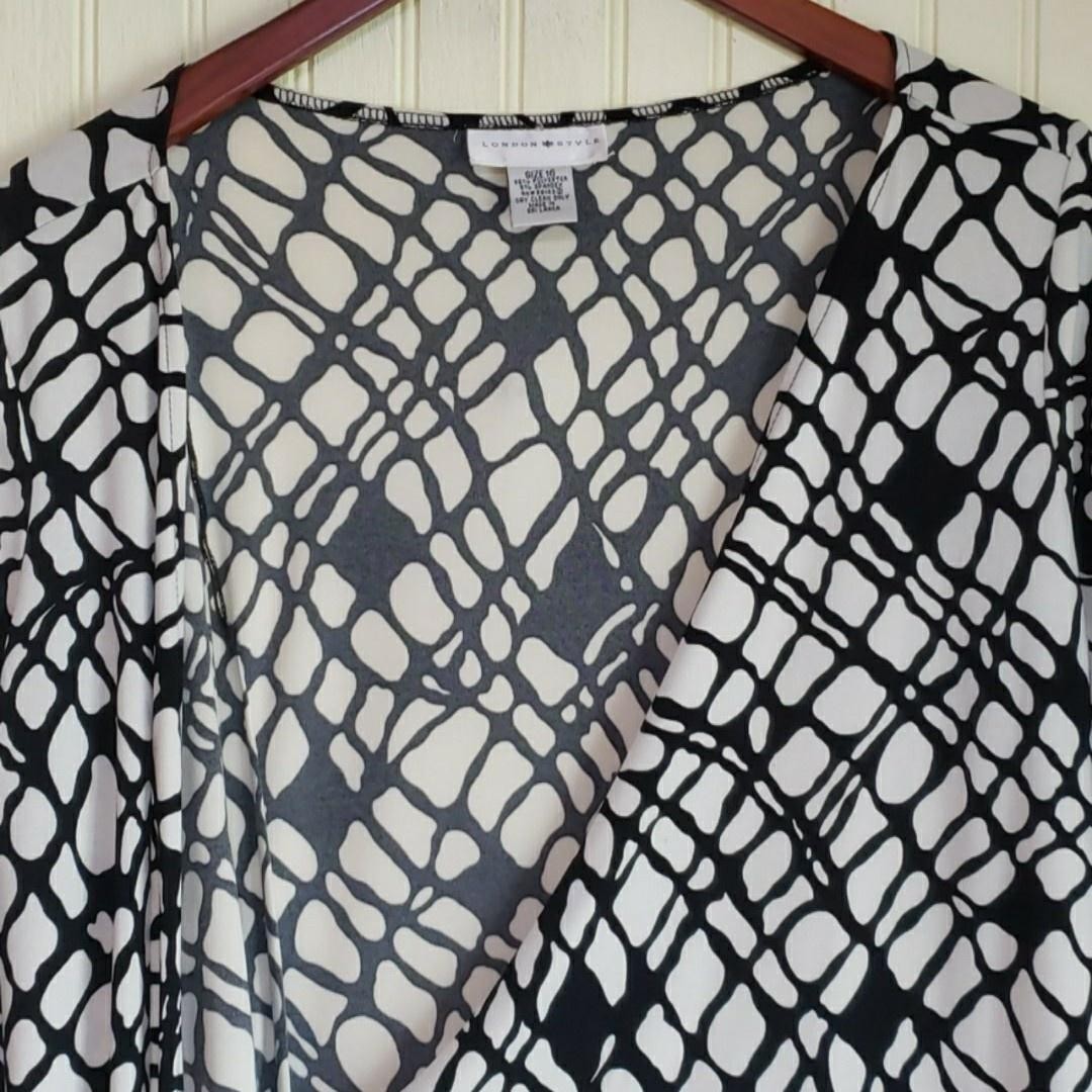 London Style Dress Womens 16 Black Geometric 3/4 Sleeve V Neck Wrap Short Jersey
