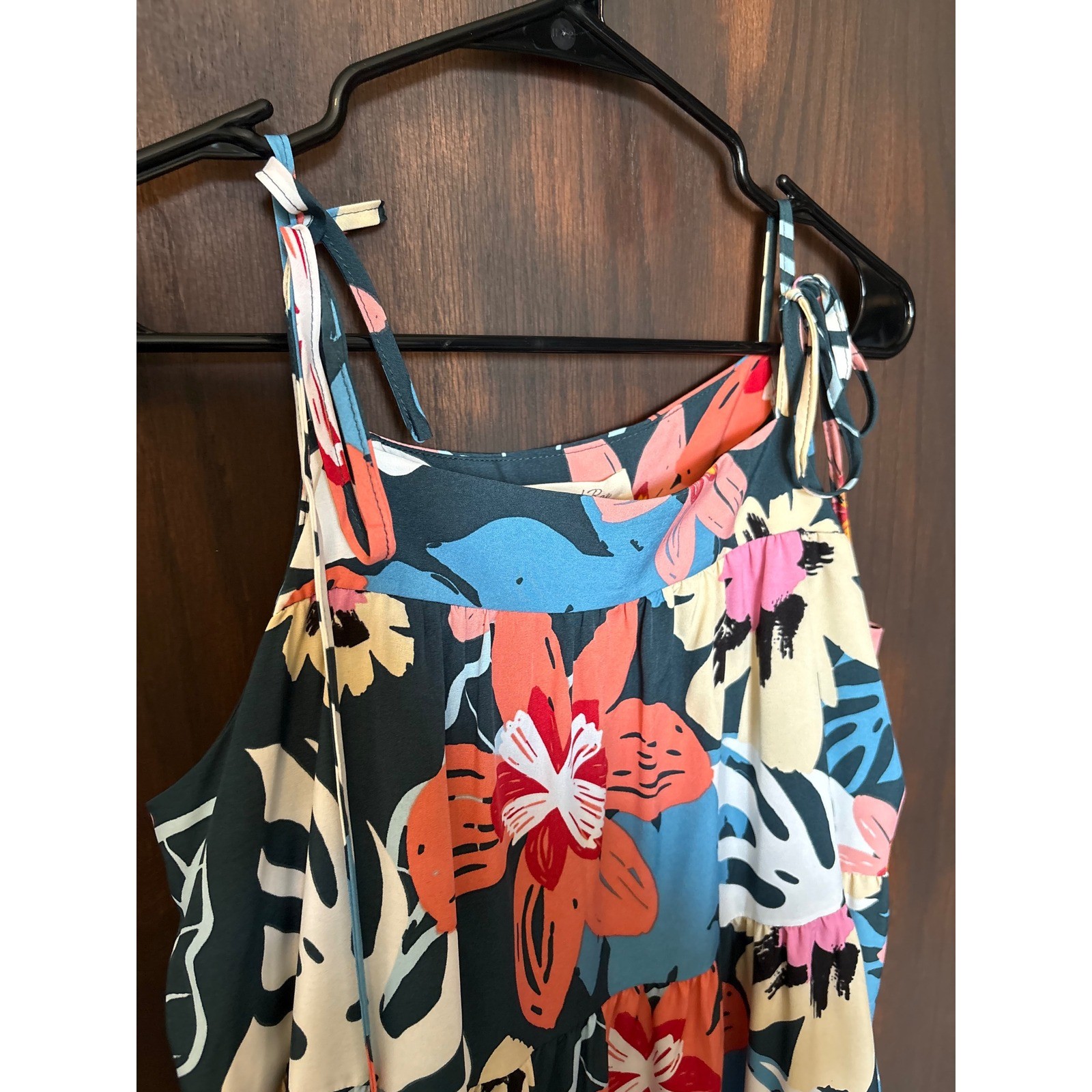 Doe and Rae Tropical Floral Tiered Mini Dress Small Sleeveless Tie Strap Summer
