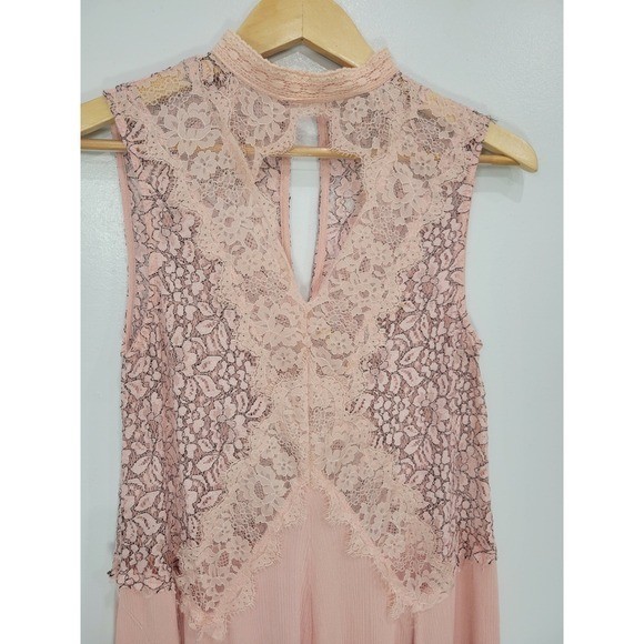 En Creme Blush Pink Lace Keyhole Mock Neck Boho Mini Dress Small ED14262WFL