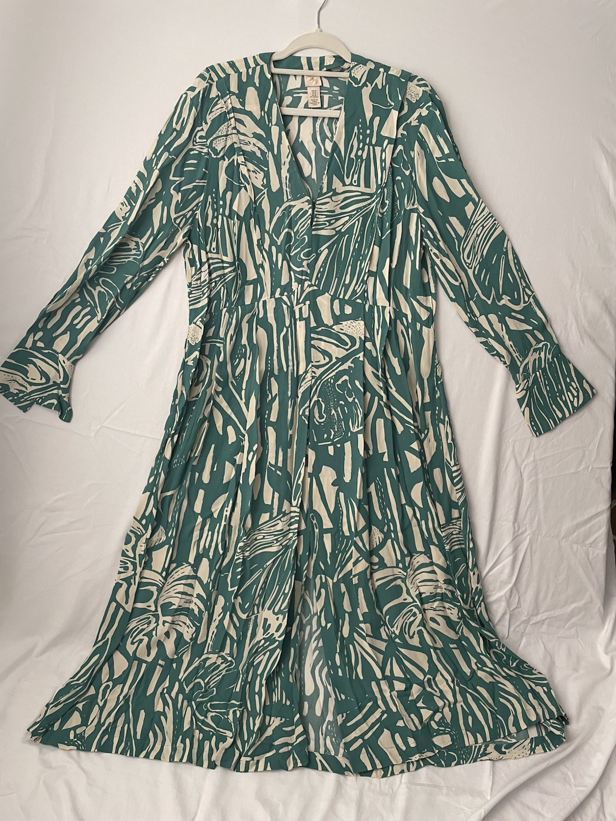 H&M Green/Beige Abstract Print V-Neck Maxi Dress Long Sleeve Regular Size M