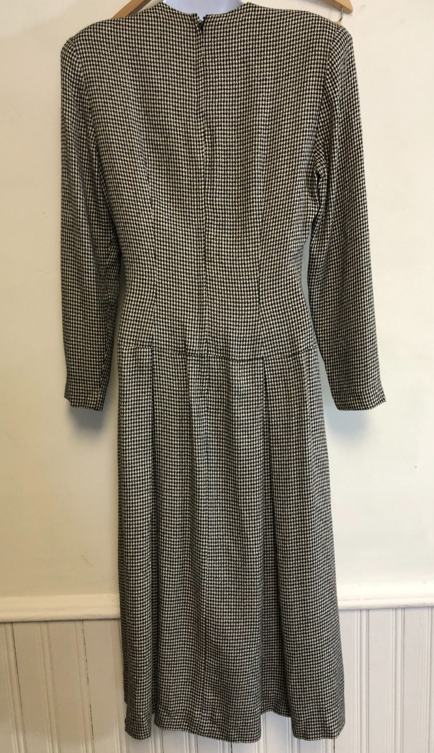 Vintage womens Fit & Flare Houndstooth Riding Dress Size 6 Pleated S.G. Gilbert
