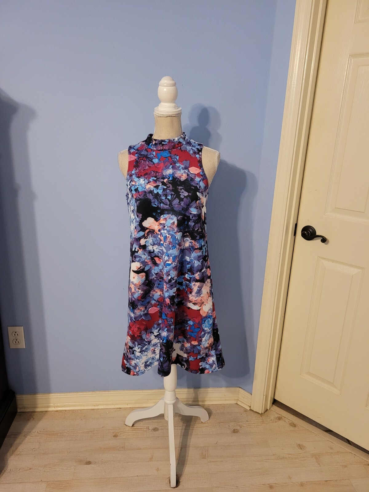 Belle Sky Size Small Dress Womens Purple Sleeveless Mock Neck