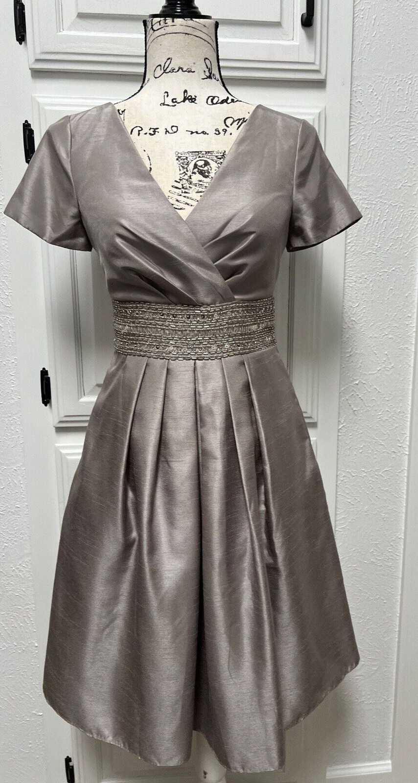 Js Boutique Grey Short-Sleeve Surplice-Neck Beaded A-Line Dress Size 2