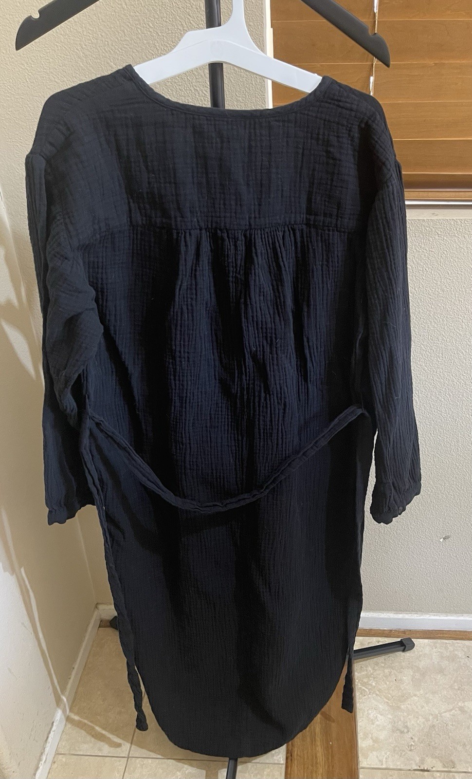 Black Texture Long Sleeves / Tunic With Relaxed Fit And Adjustable Waist Tie