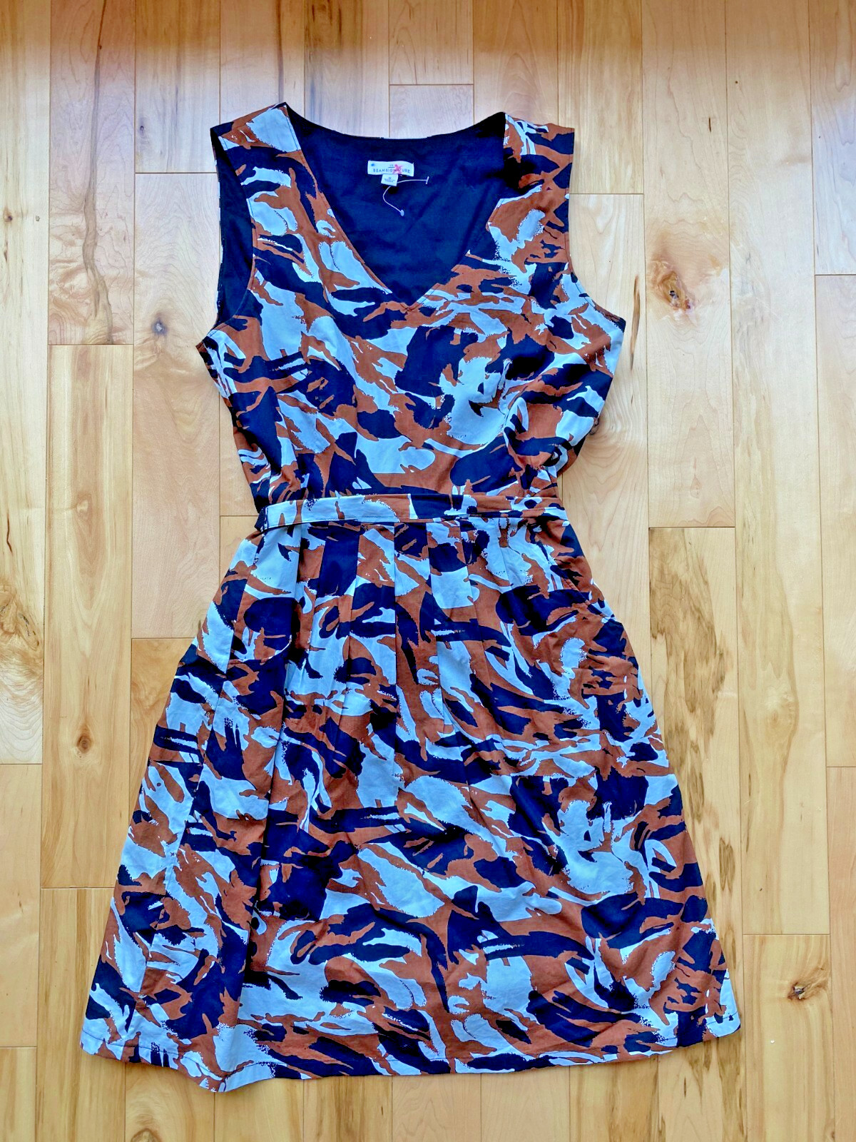 LL Bean womens signature Poplin Dress Camouflage print size 8 in EUC