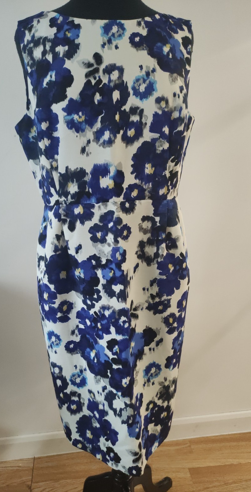 Precis Dress UK16 White w Blue Flowers Lined Knee Length Sleeveless V Back