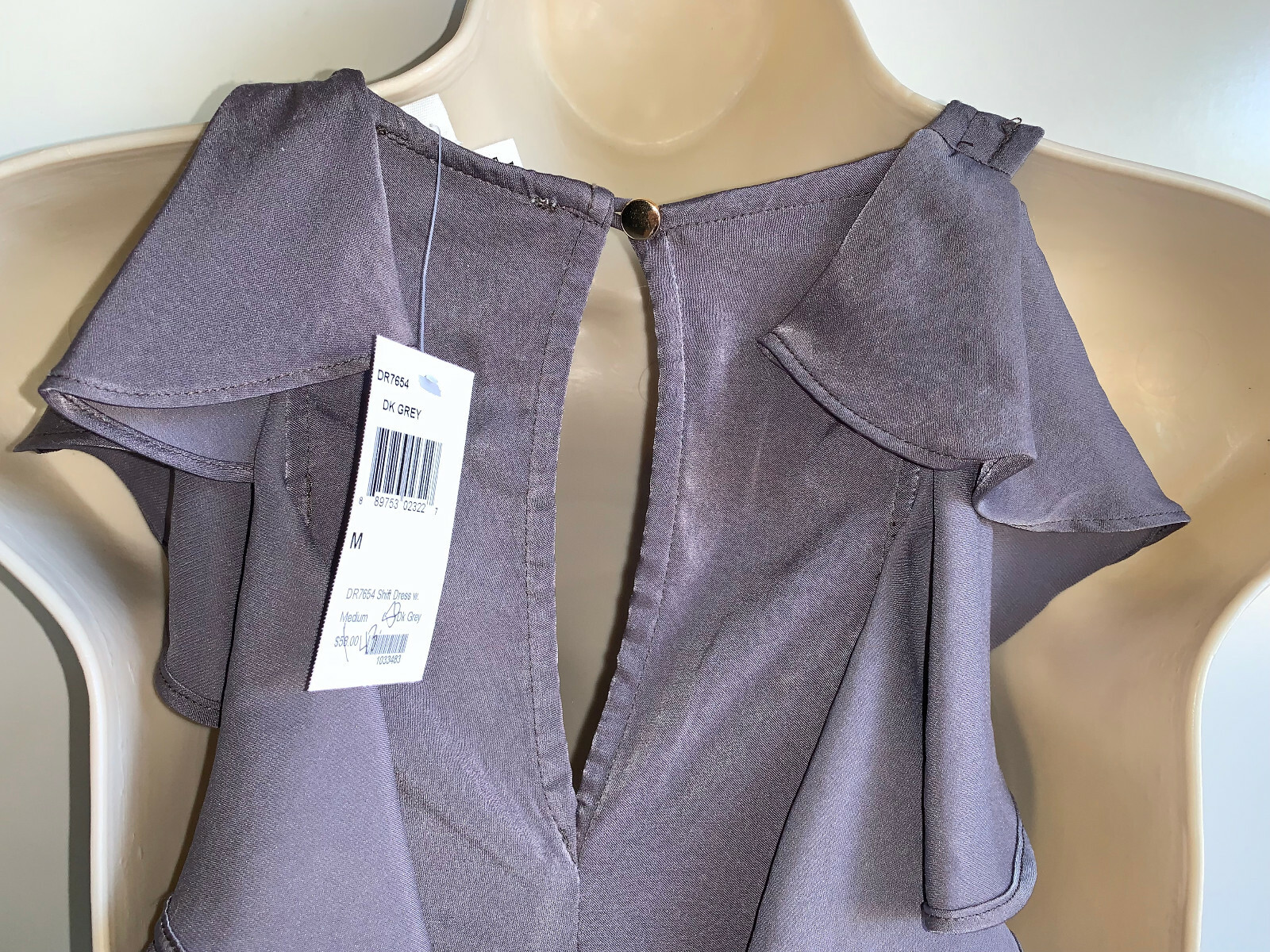 NWT $58 Le Kate Gray Sleeveless Shift Dress, Ruffles in the back, Size Medium