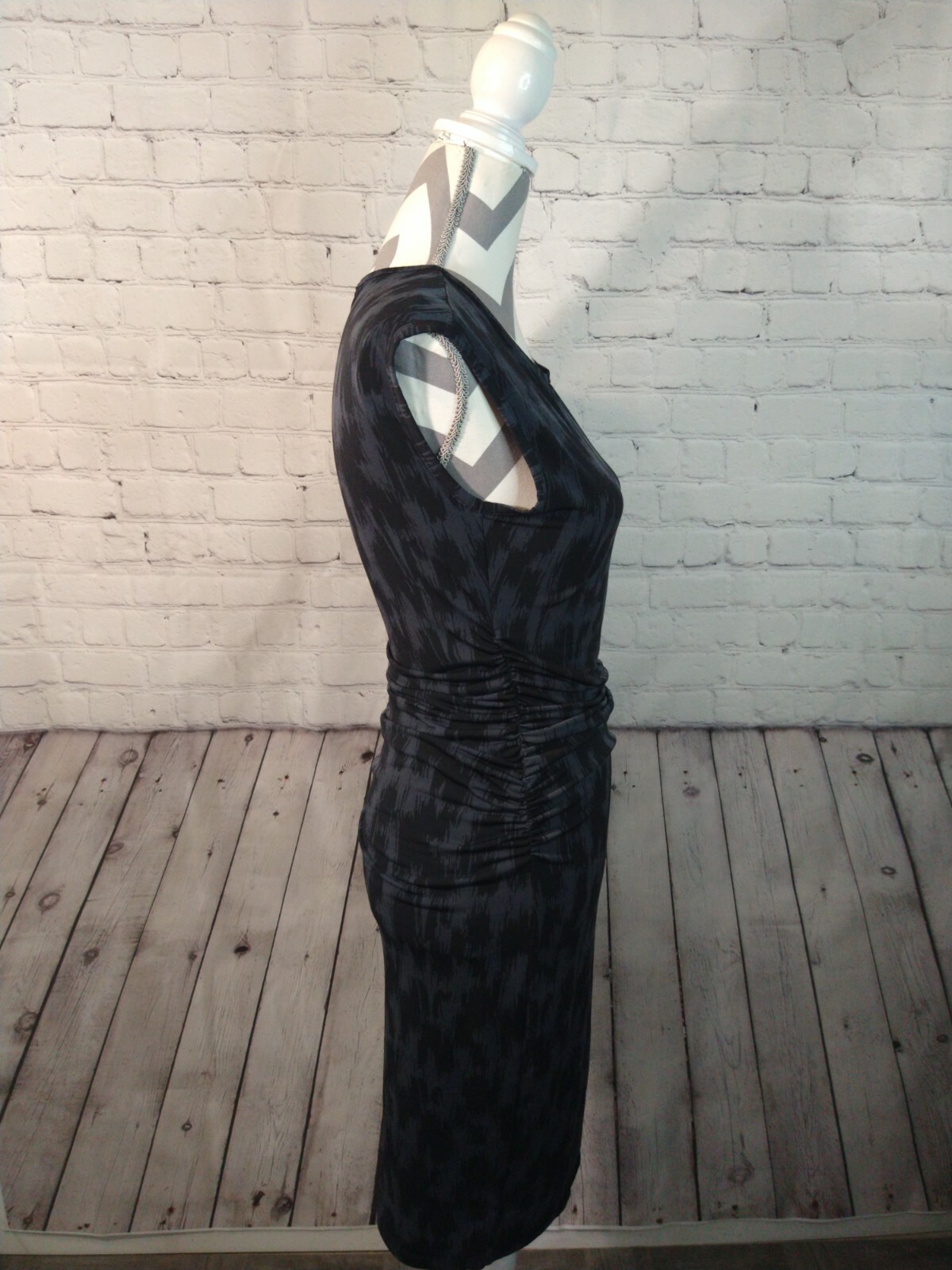 Black & navy blue BANANA REPUBLIC side rouching TUBE DRESS – sz XS / barely worn