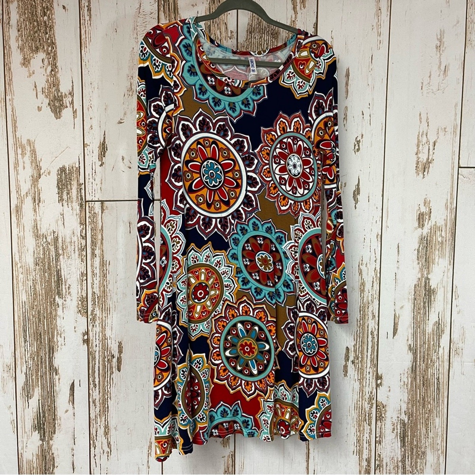 Himone, Cool Print Long Sleeve Dress with Pockets. Size Medium. Excellent cond!