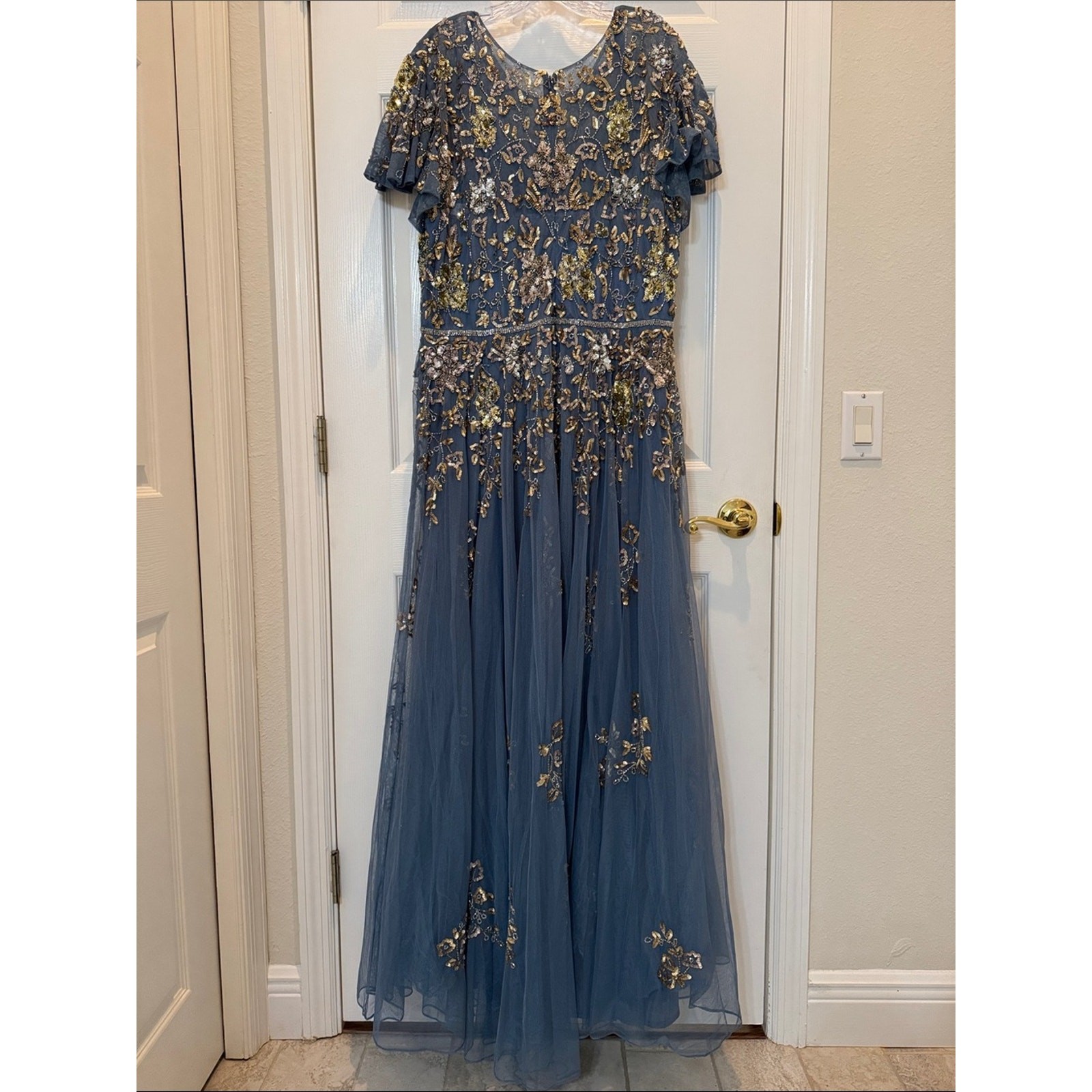Mac Duggal 5717 Blue Embellished Butterfly Sleeve High Neck Gown Size 18 NWT
